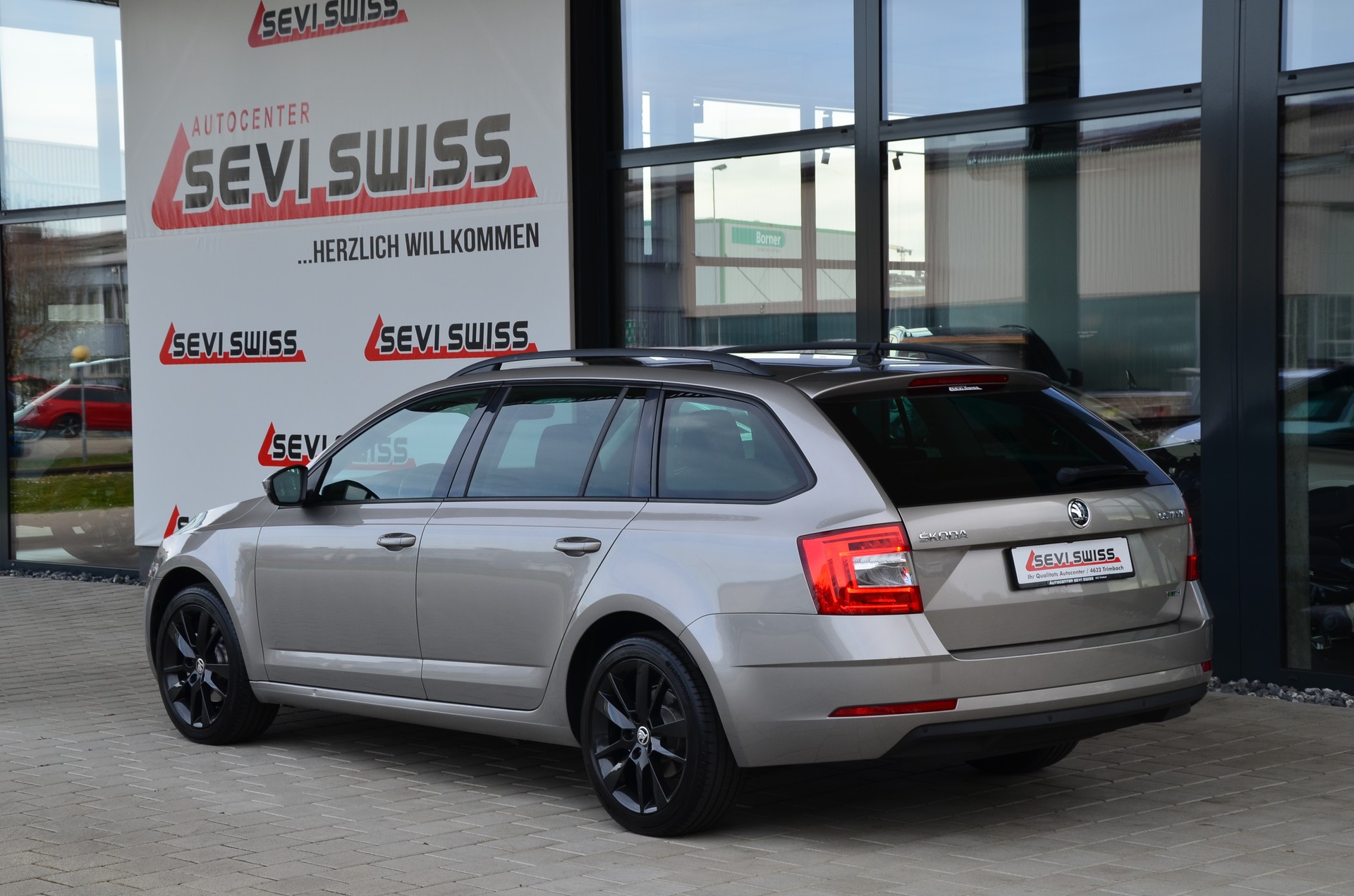 SKODA Octavia Combi 1.4 TSI G-tec Style CNG DSG*Frisch ab MFK,1 Jahr oder 20000km Garantie auf Motor und Getriebe*-image-9