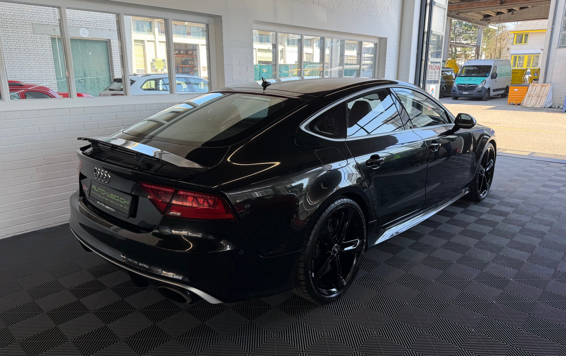AUDI RS7 Sportback 560 PS 4X4 4.0 TFSI V8 quattro S-tronic-image-2