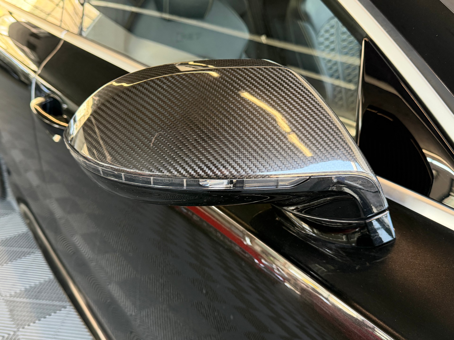 AUDI RS7 Sportback 560 PS 4X4 4.0 TFSI V8 quattro S-tronic-image-7