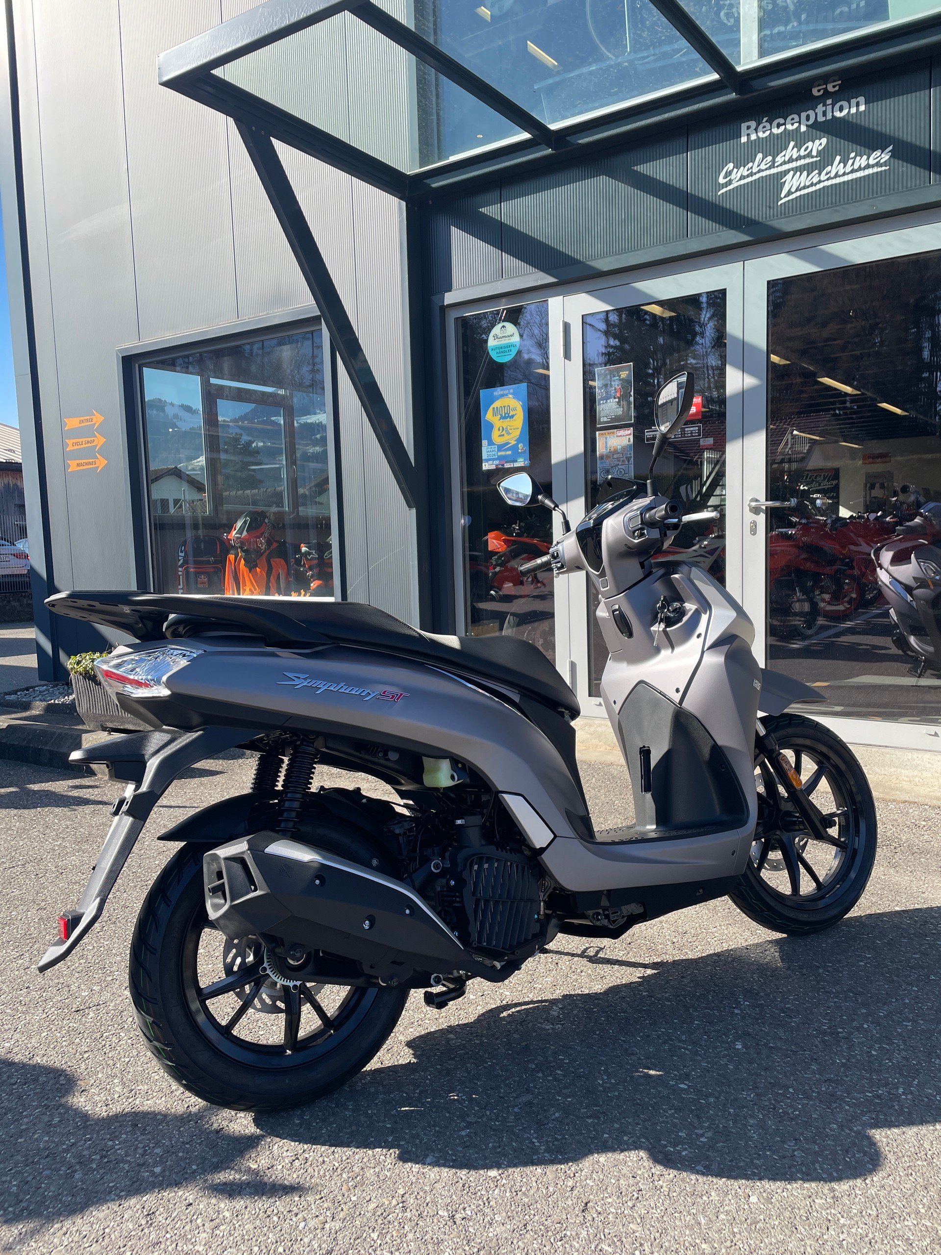 SYM Symphony ST 125-showroom-element-2