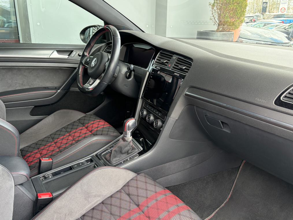 VW Golf 2.0 TSI GTI TCR DSG-image-7