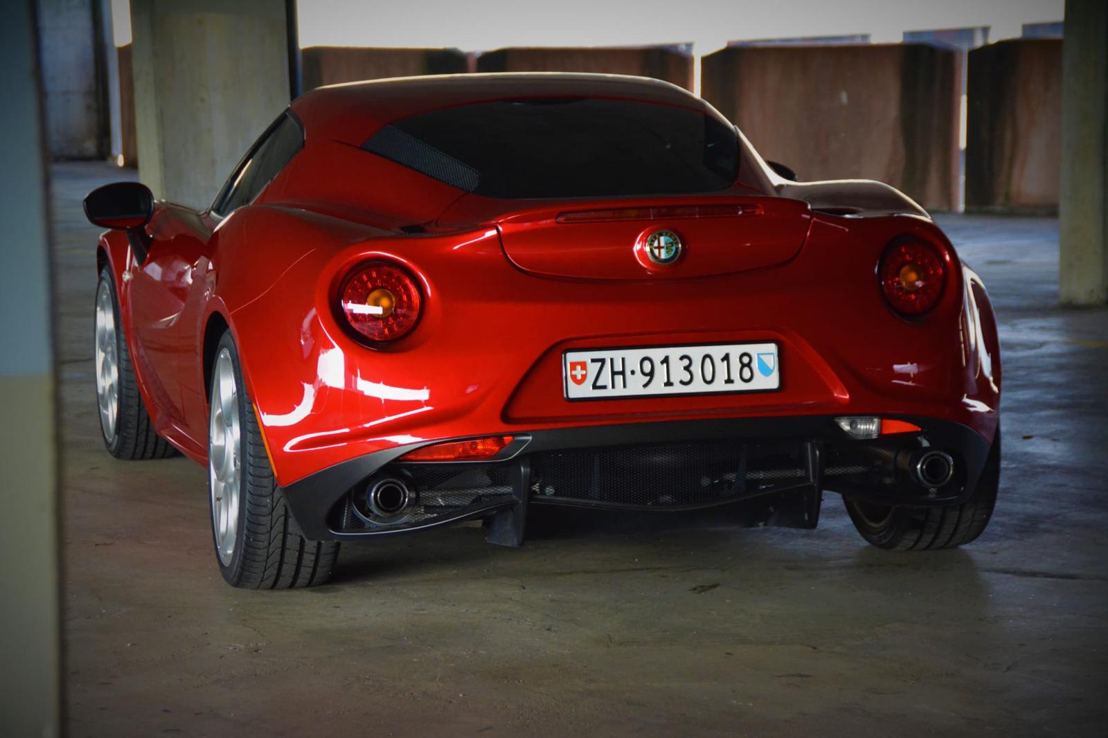 ALFA ROMEO 4C 1750 TBi TCT-image-4
