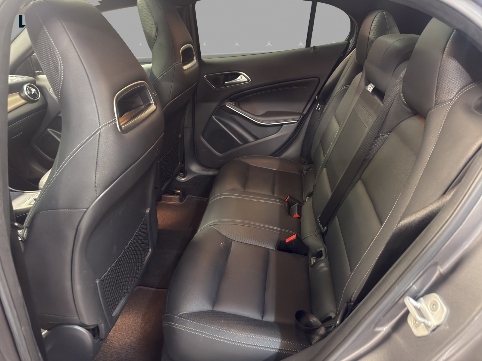 MERCEDES-BENZ GLA 220 CDI 4M - Urban / Rückfahrkamera / Panorama-Dach / Memory-Paket-image-13