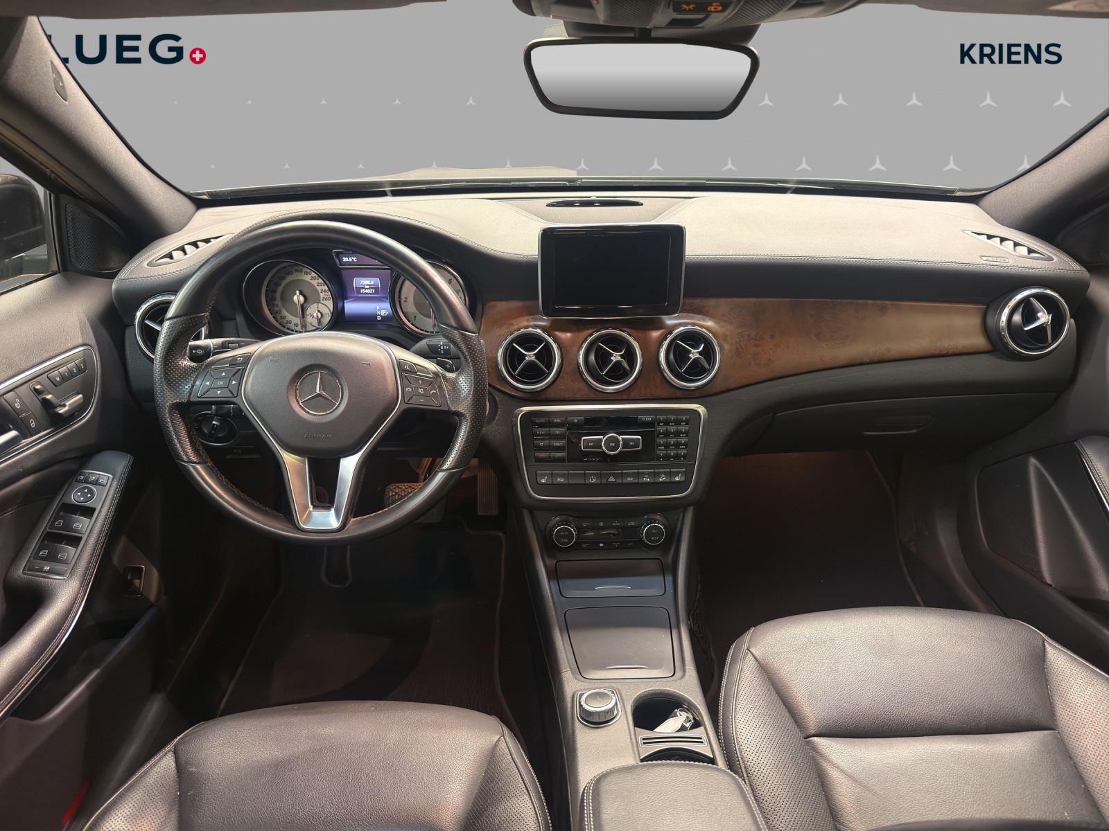 MERCEDES-BENZ GLA 220 CDI 4M - Urban / Rückfahrkamera / Panorama-Dach / Memory-Paket-image-10