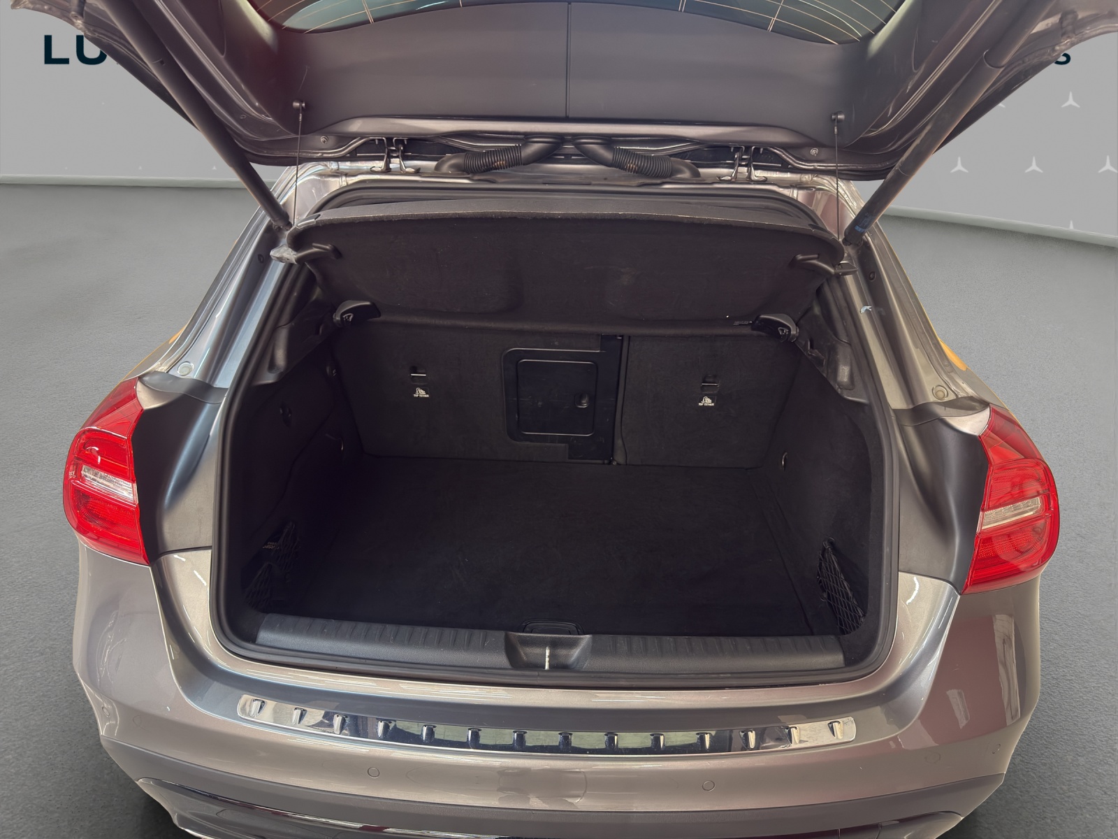 MERCEDES-BENZ GLA 220 CDI 4M - Urban / Rückfahrkamera / Panorama-Dach / Memory-Paket-image-14