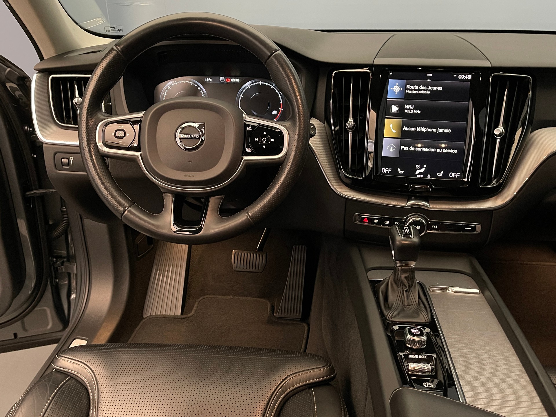 VOLVO XC60 2.0 T6 Inscription AWD-image-10