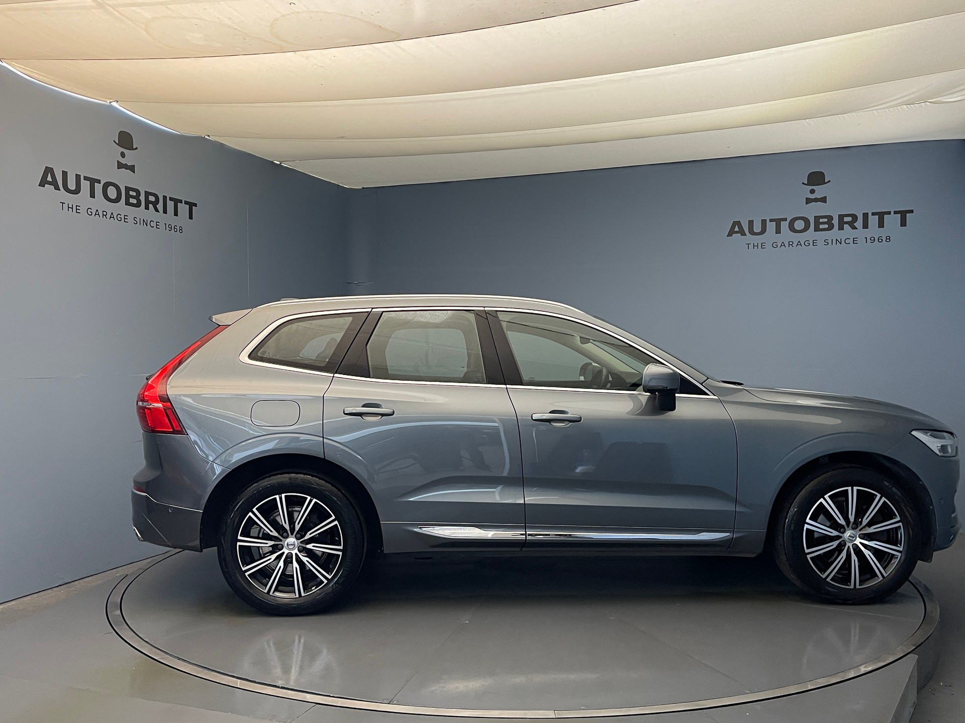 VOLVO XC60 2.0 T6 Inscription AWD-image-2