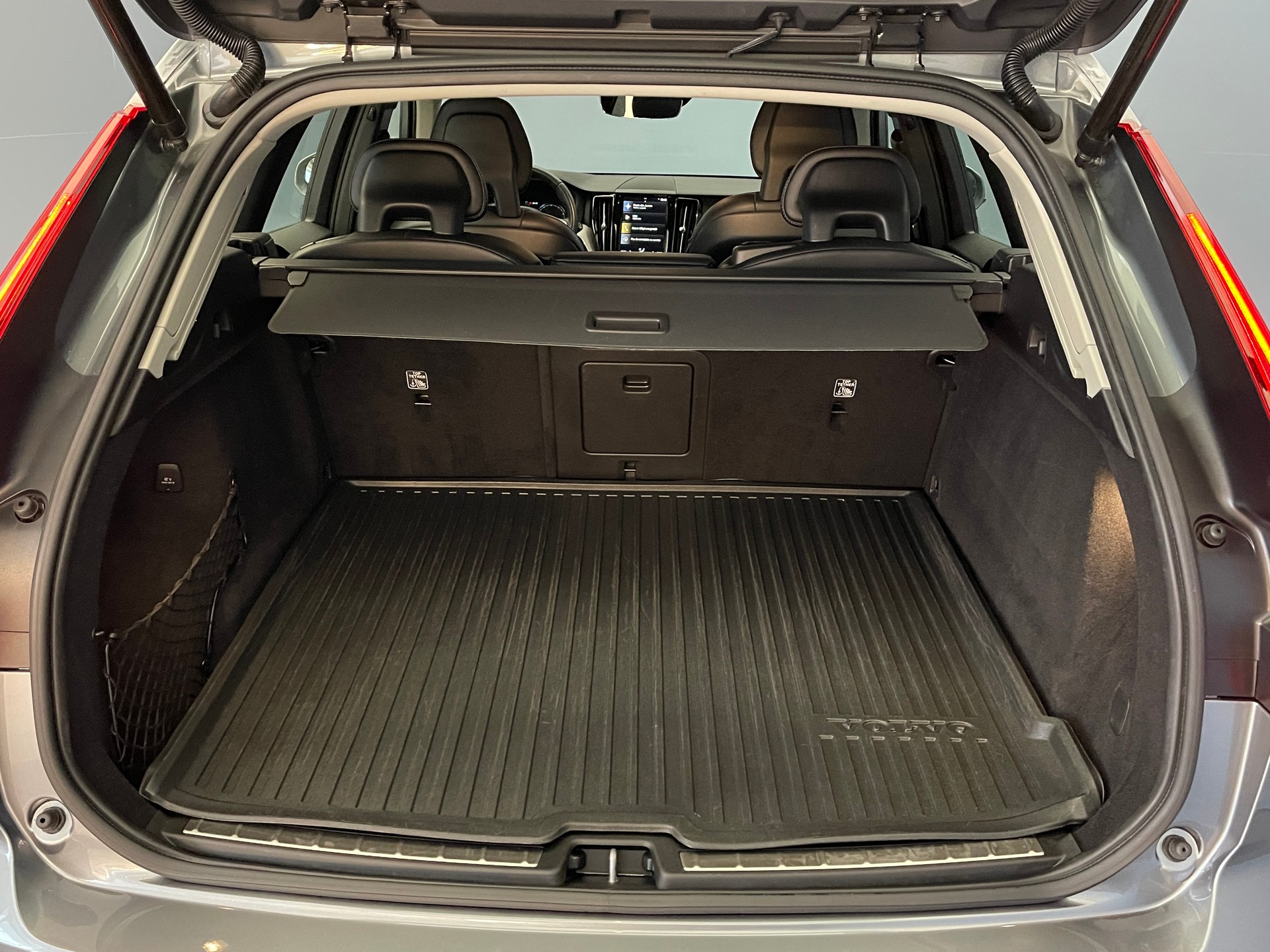 VOLVO XC60 2.0 T6 Inscription AWD-image-12
