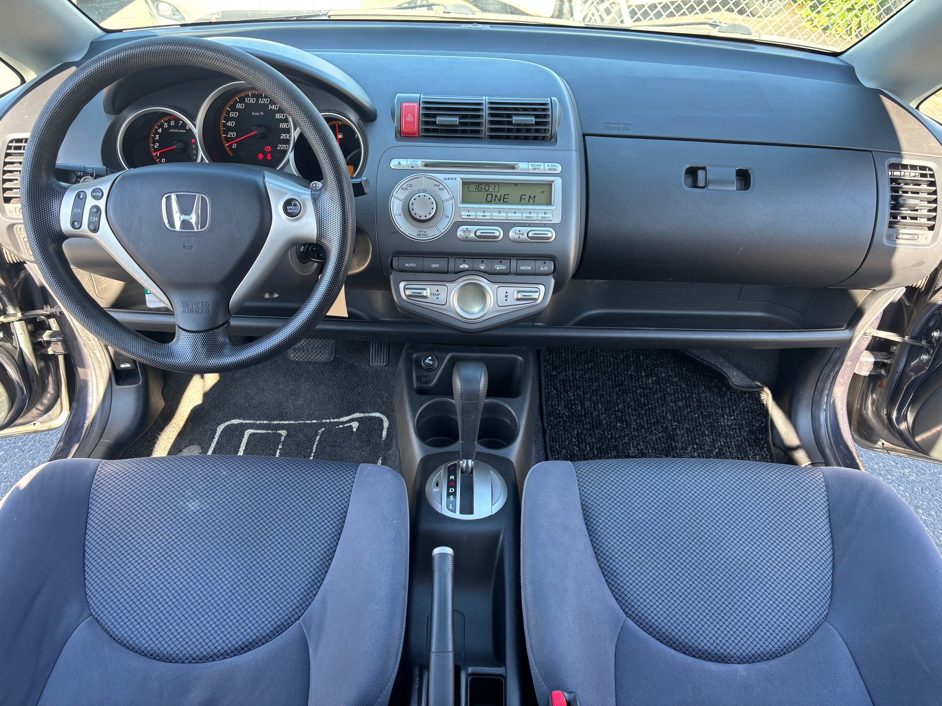 HONDA Jazz 1.4i LS-image-6