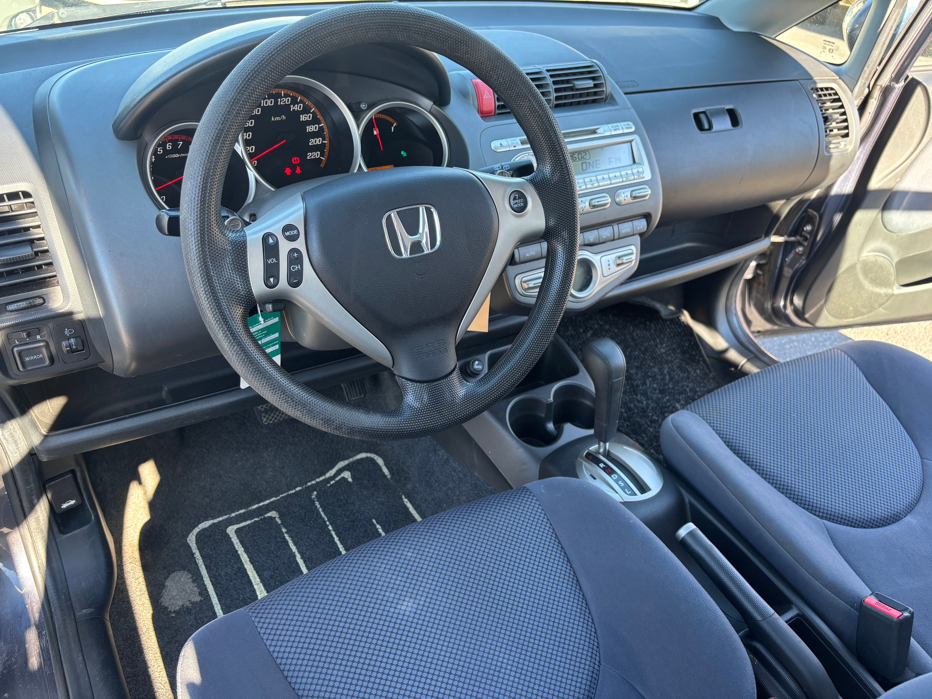 HONDA Jazz 1.4i LS-image-9
