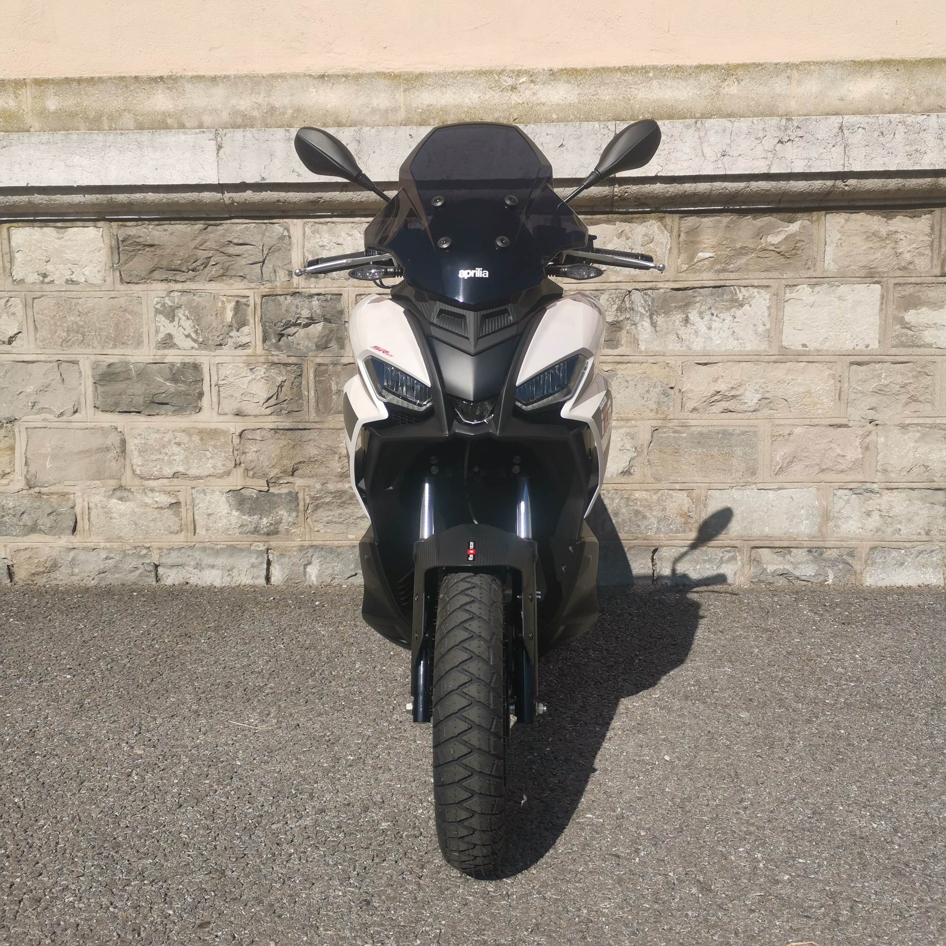 APRILIA SR 200 GT ABS E5+-showroom-element-1