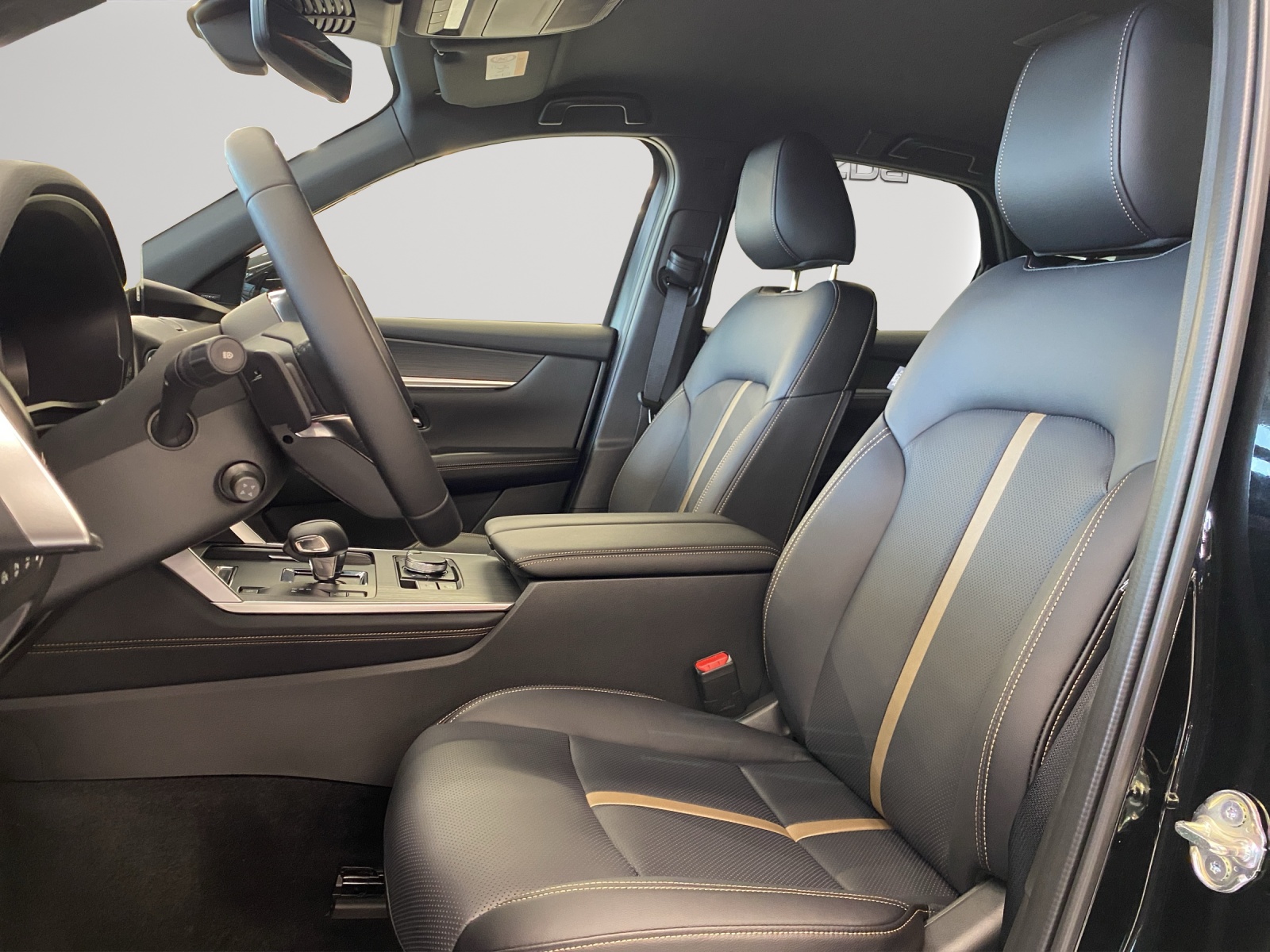 MAZDA CX-60 e-Skyactiv PHEV 327 AWD Homura-image-4