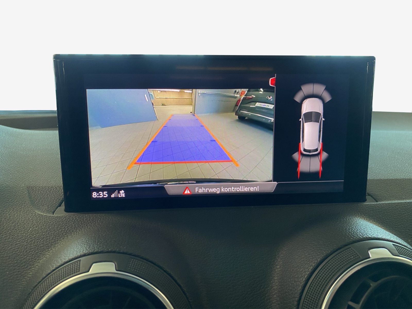 AUDI Q2 35 TFSI S-tronic-image-15