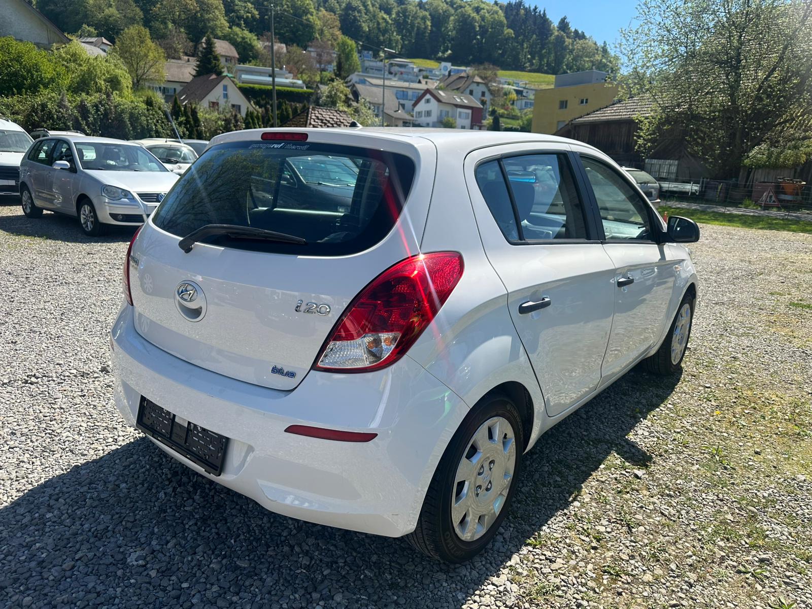 HYUNDAI i20 1.2 Comfort-image-2
