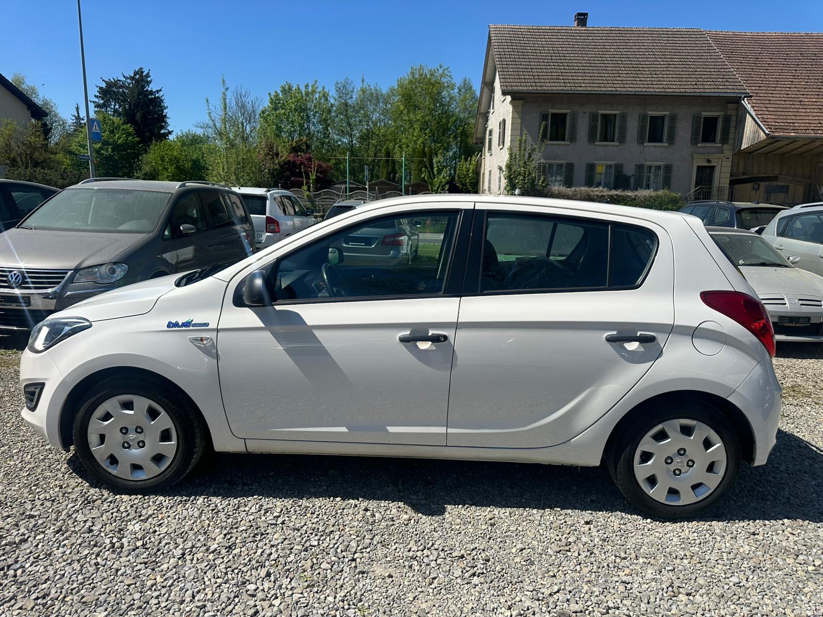 HYUNDAI i20 1.2 Comfort-image-4