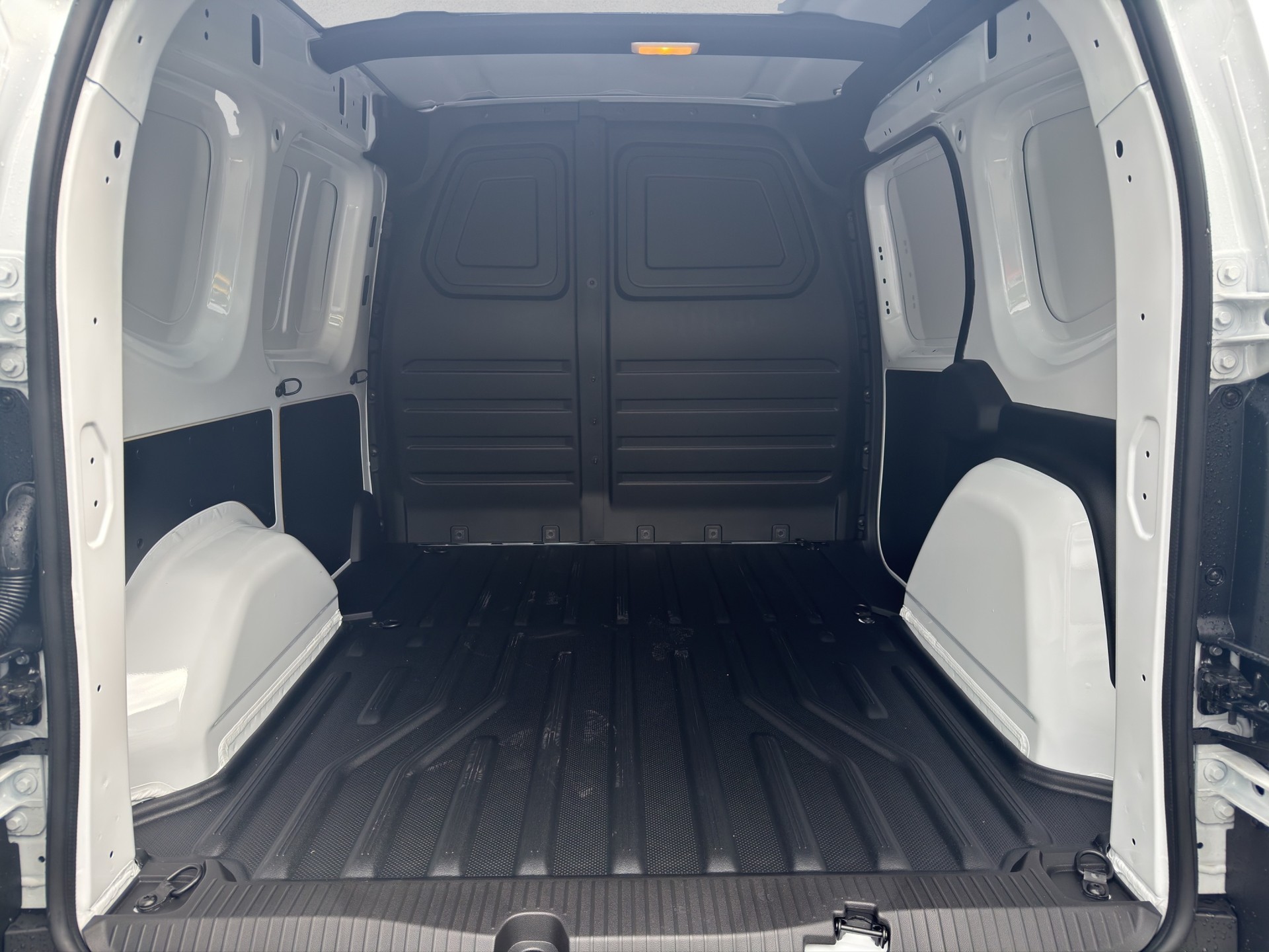 NISSAN Van 1.3 DIG-T 6MT L1H1 Acenta-image-13