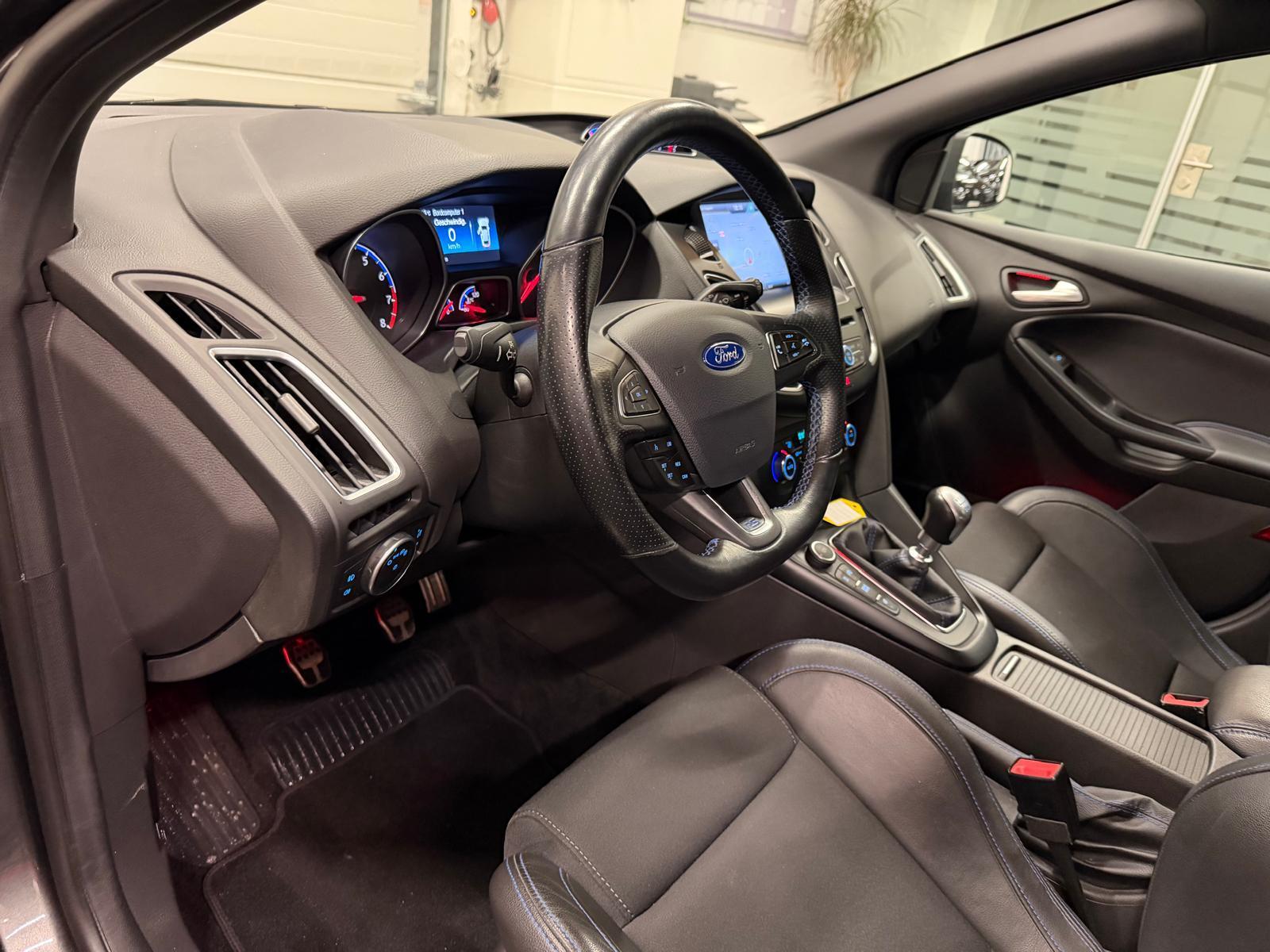 FORD Focus 2.3 EcoB RS-image-9