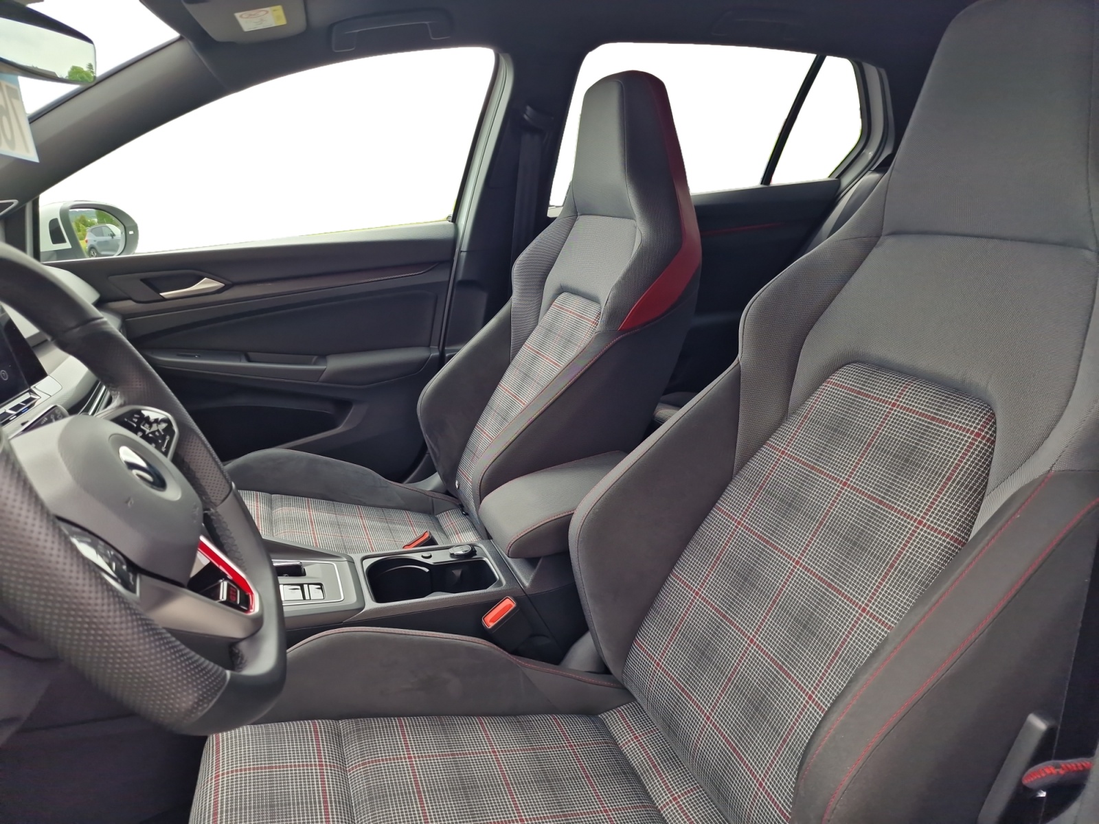 VW Golf 2.0 TSI GTI DSG-image-10