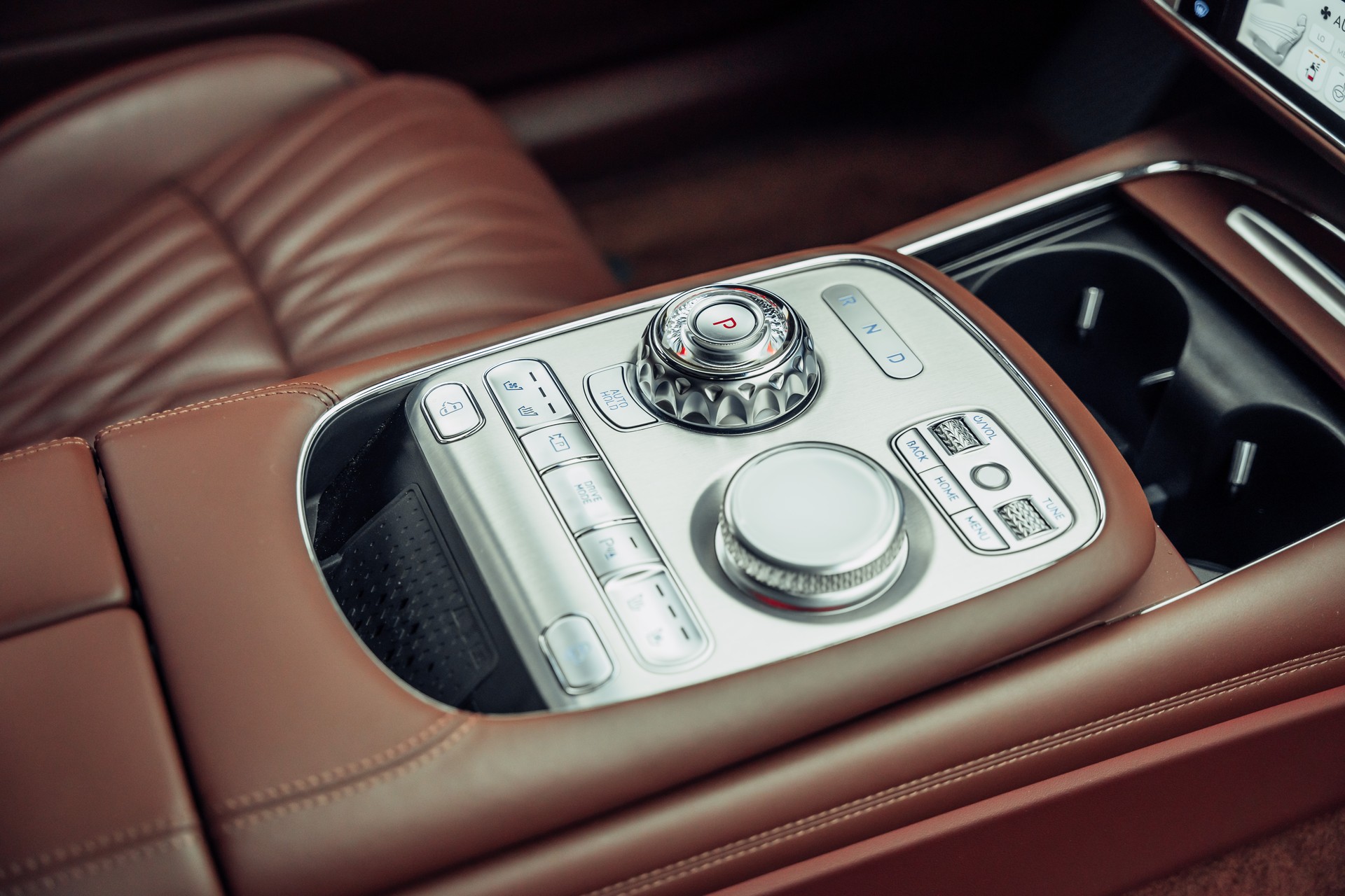 GENESIS G90 Luxury Plus AWD-image-19