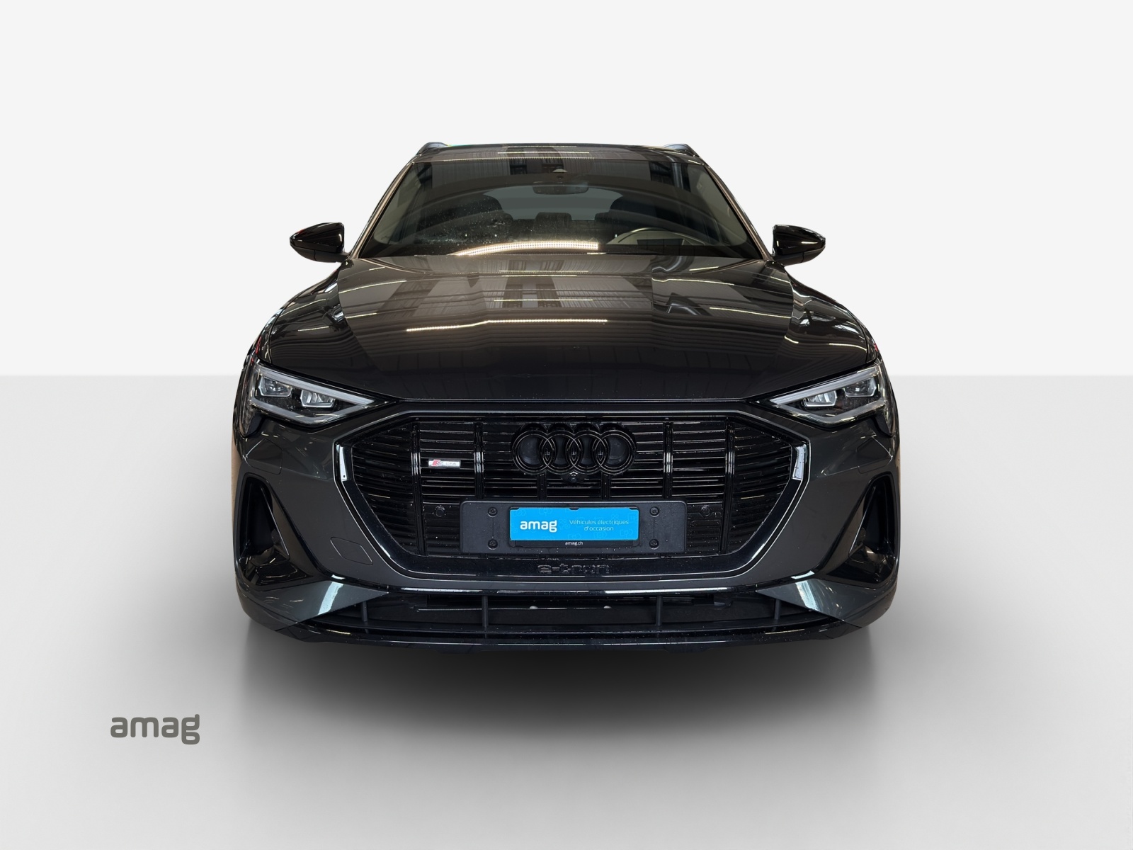 AUDI e-tron 55 S Line Black Edition quattro-image-6