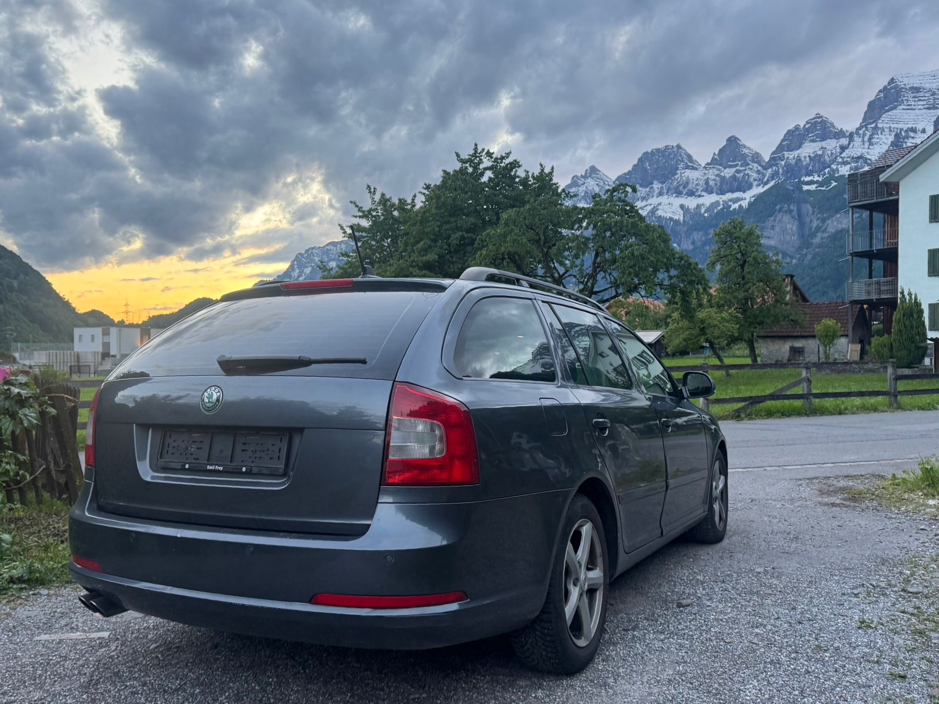 SKODA Octavia Combi 2.0 TDI RS-image-3