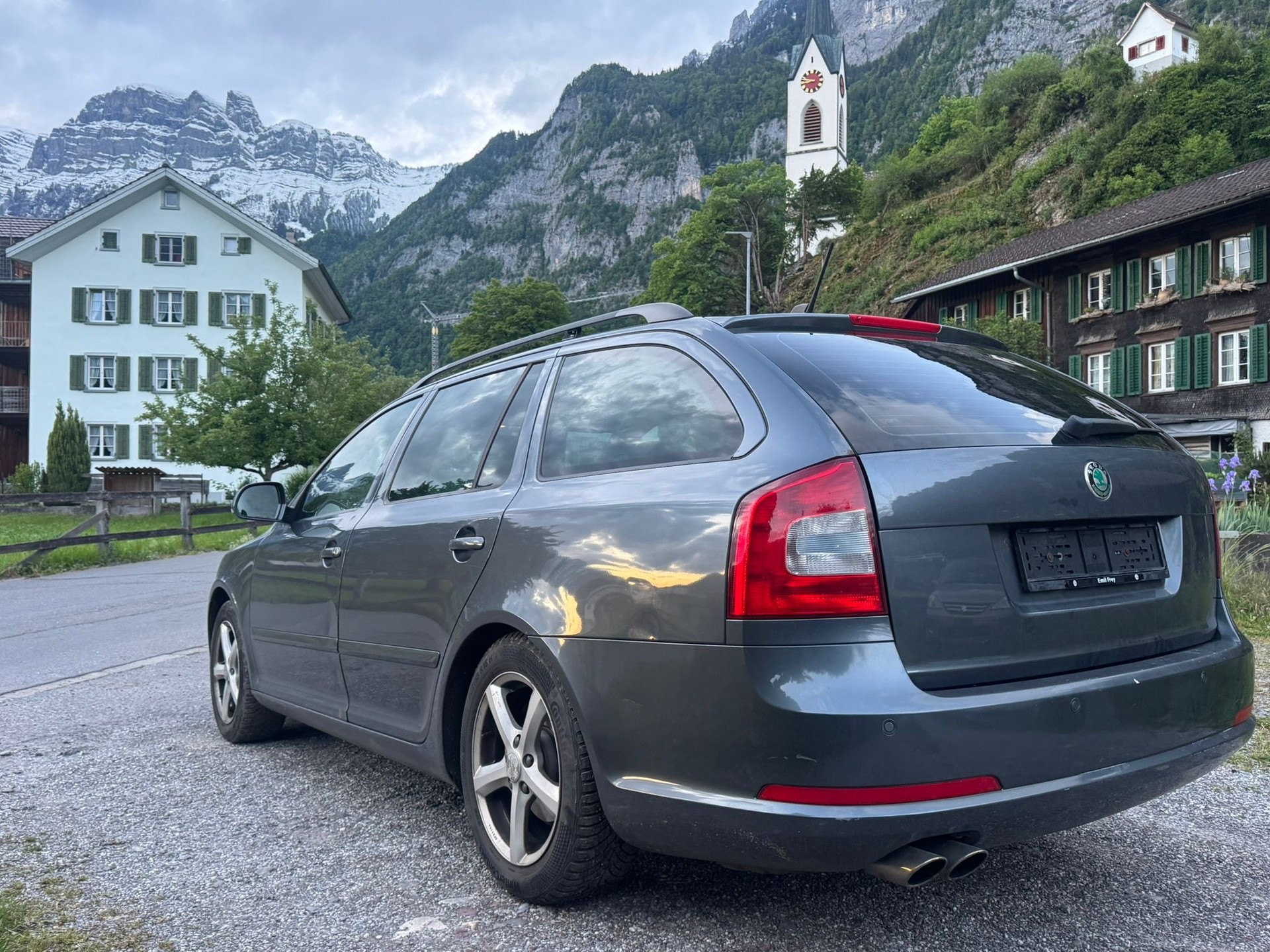 SKODA Octavia Combi 2.0 TDI RS-image-4