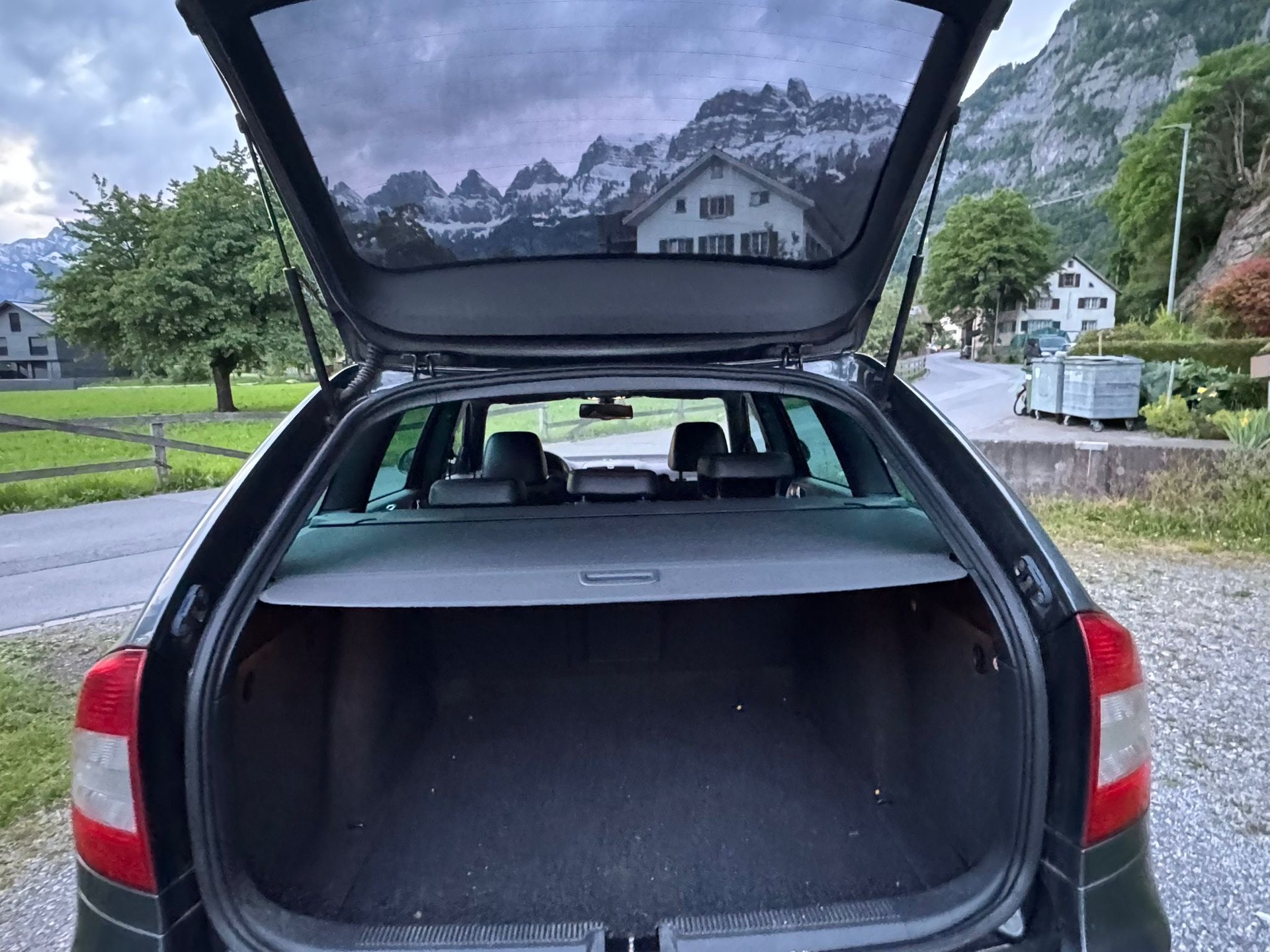 SKODA Octavia Combi 2.0 TDI RS-image-7