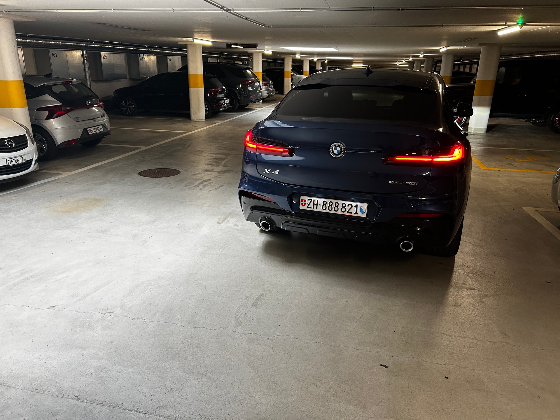 BMW 30i-image-5