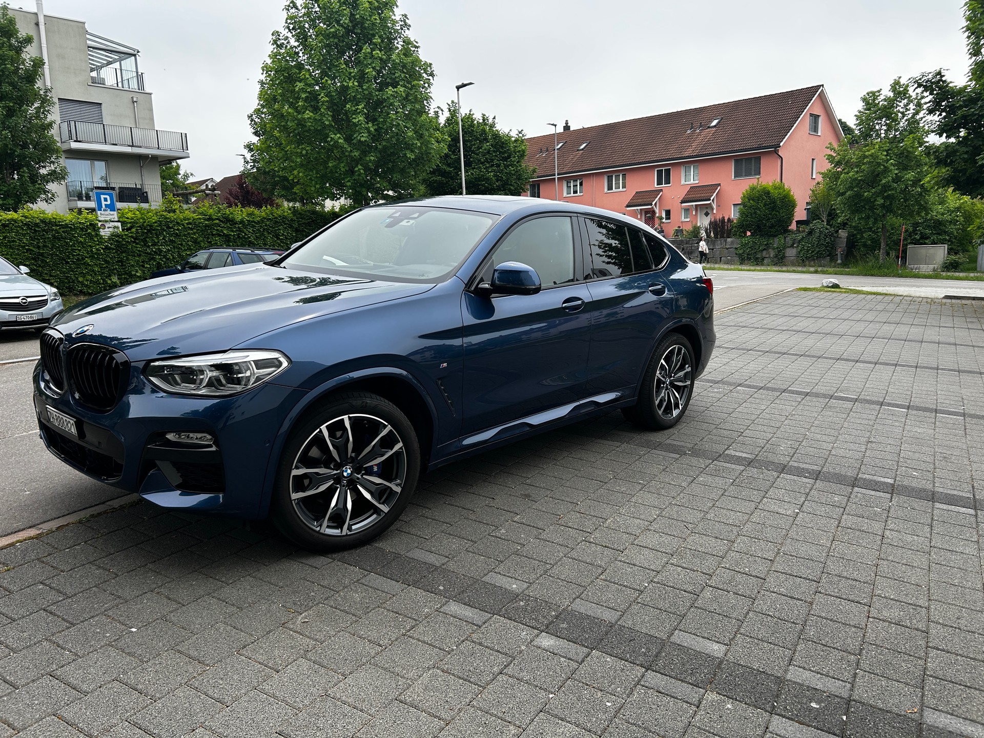 BMW 30i-image-3