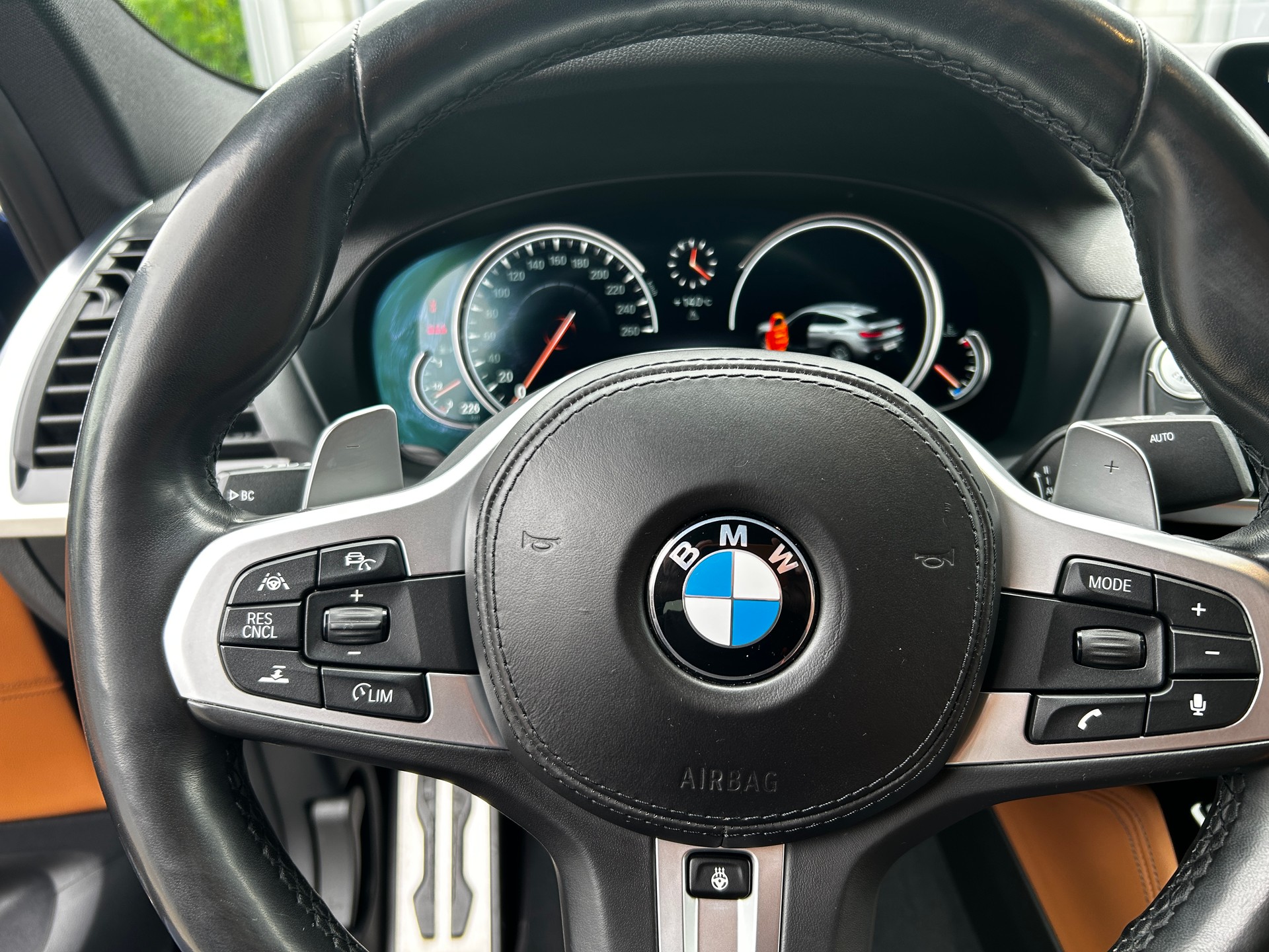 BMW 30i-image-6