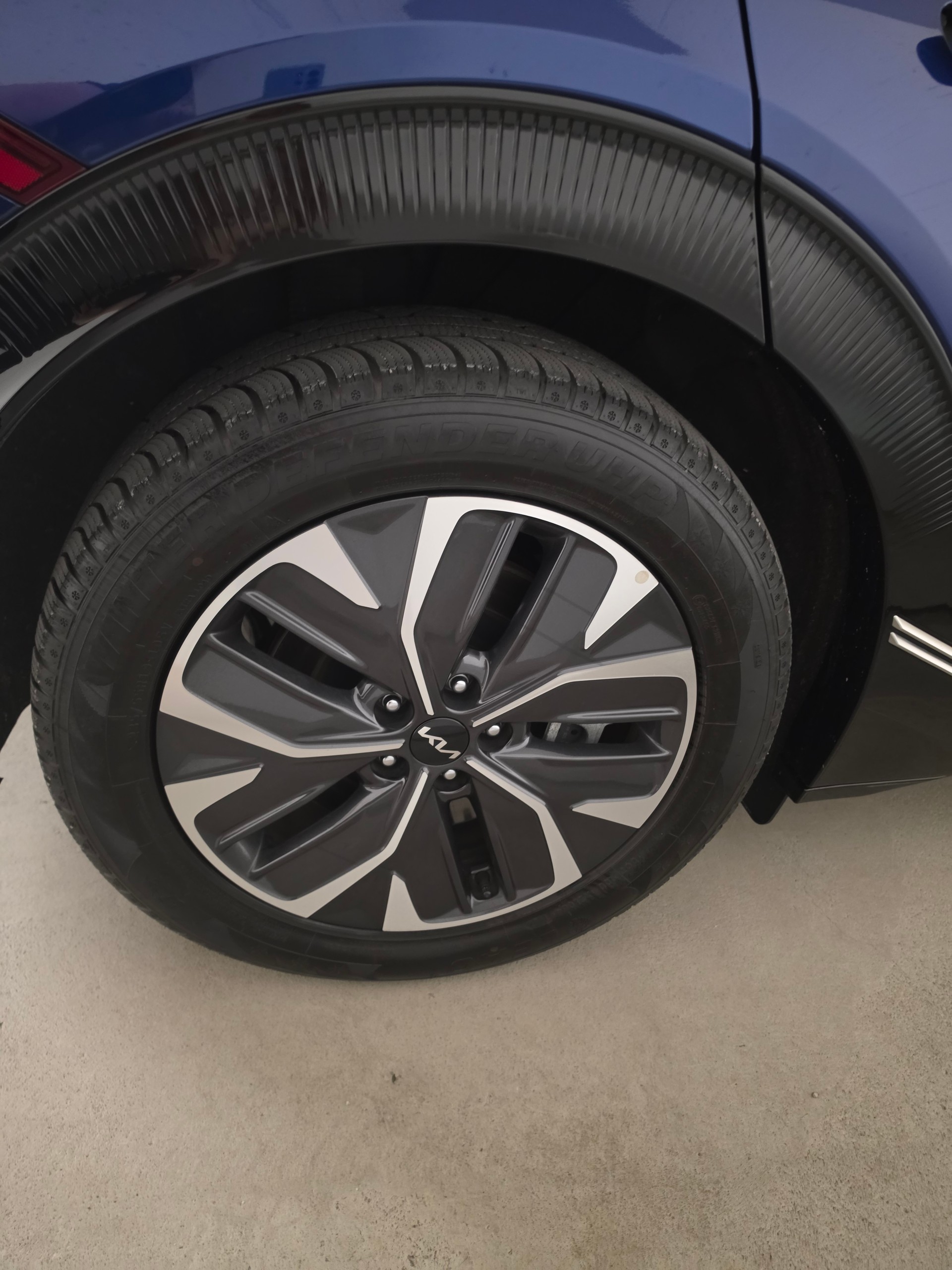 KIA 77 kWh 4x4-image-4