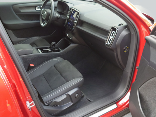 VOLVO C40 Recharge P6 Plus-image-6
