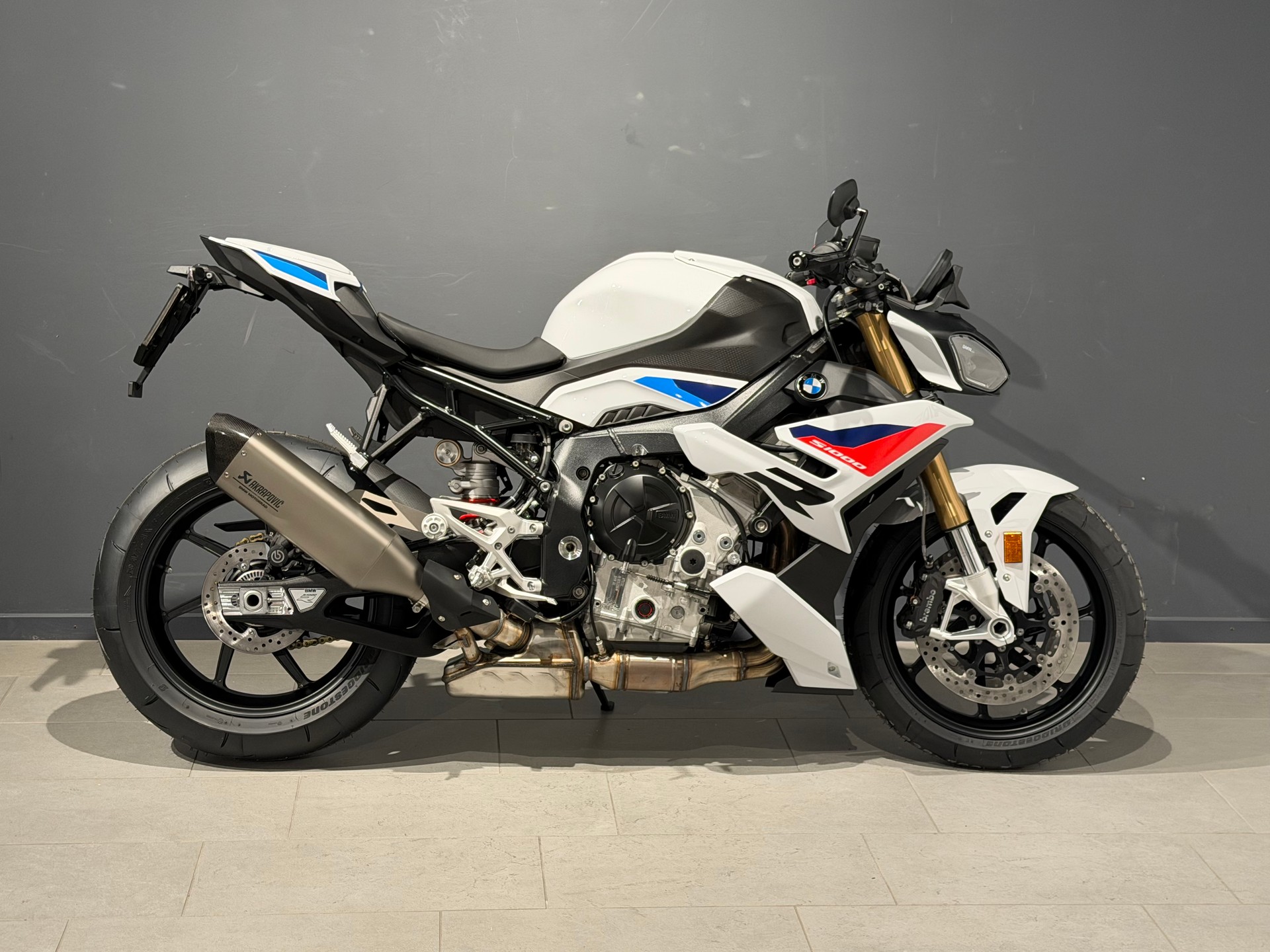 BMW S 1000 R-image-6