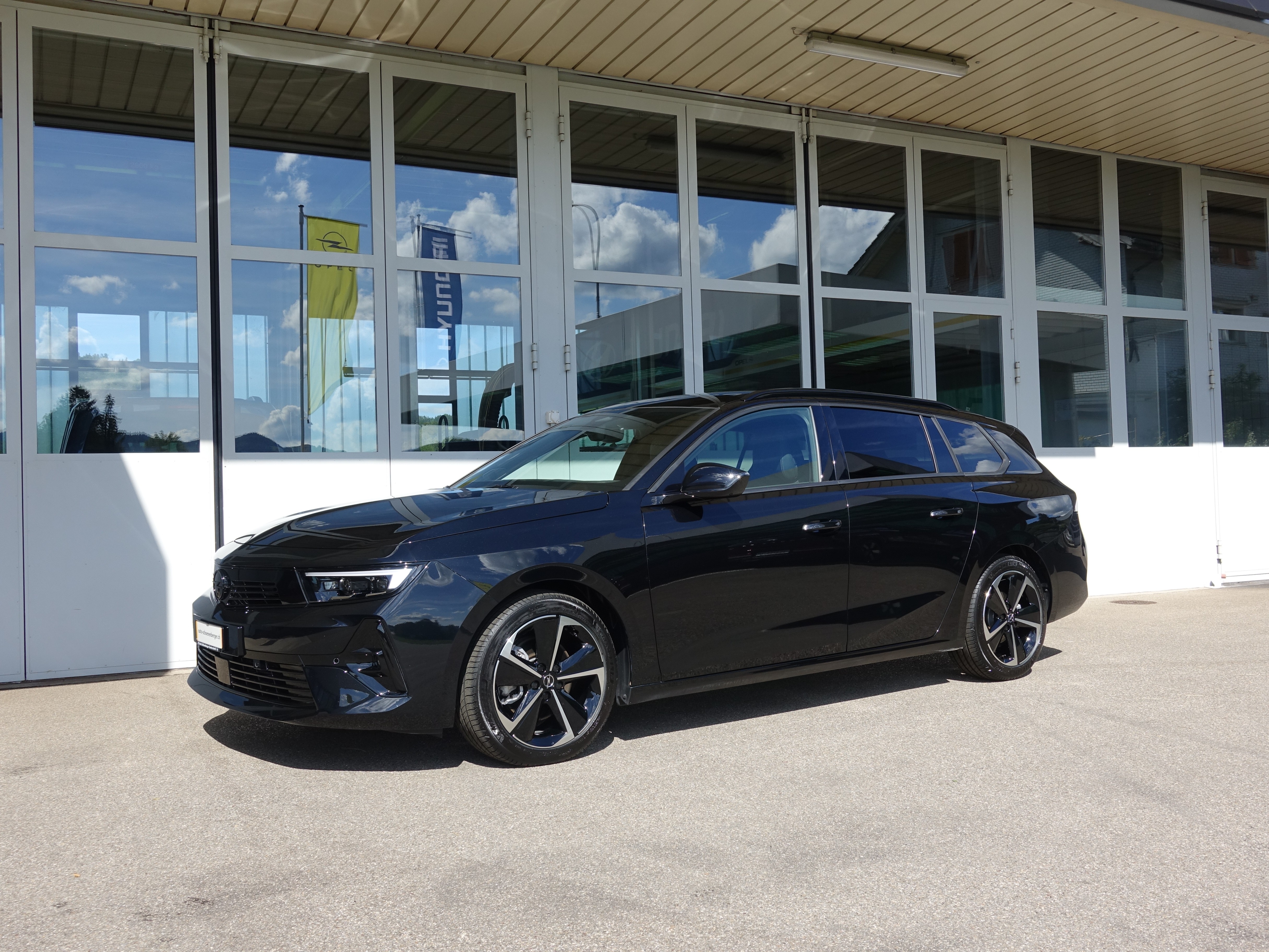 Car photo