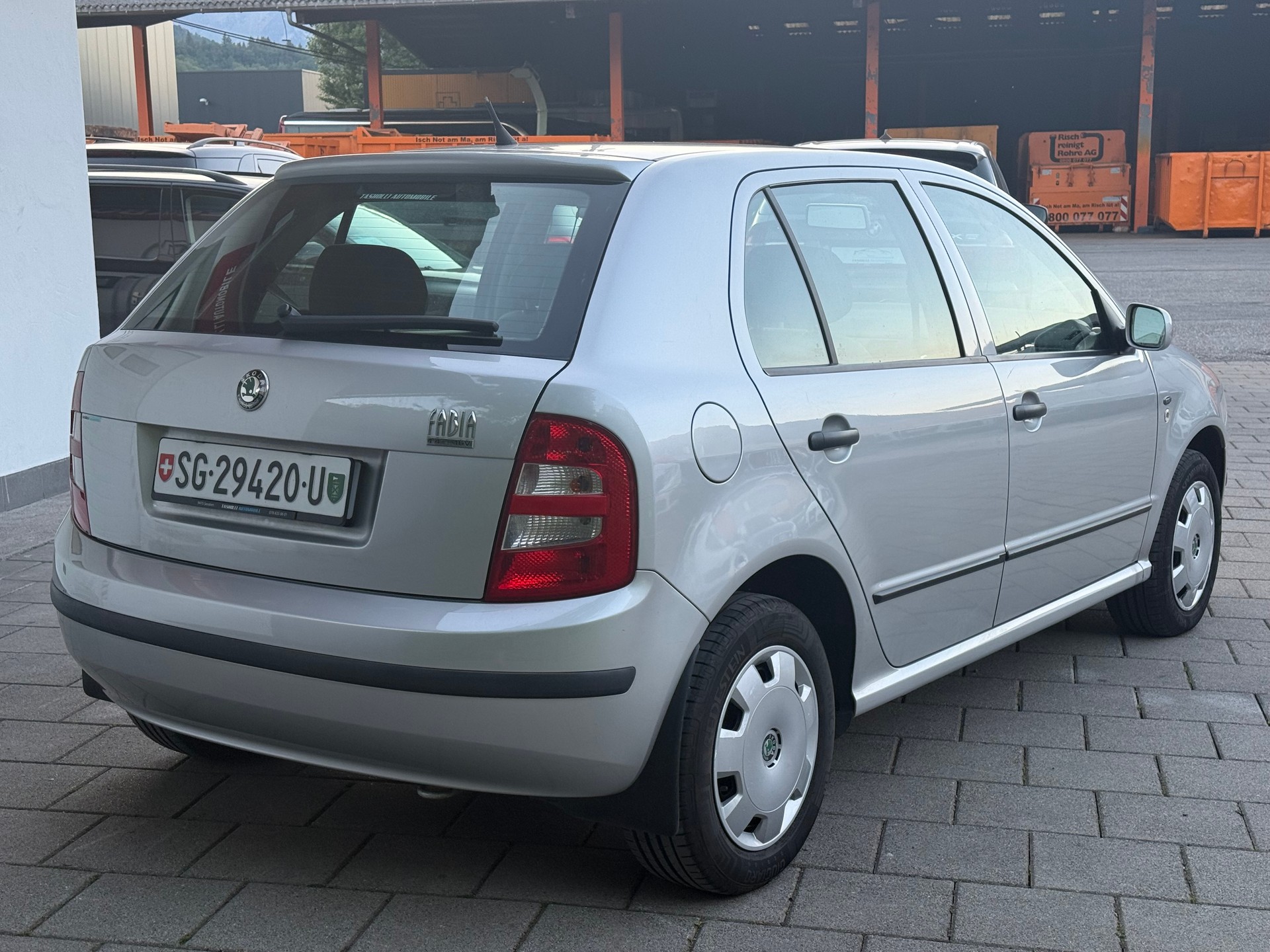 SKODA Fabia 1.4 16V Comfort-image-6