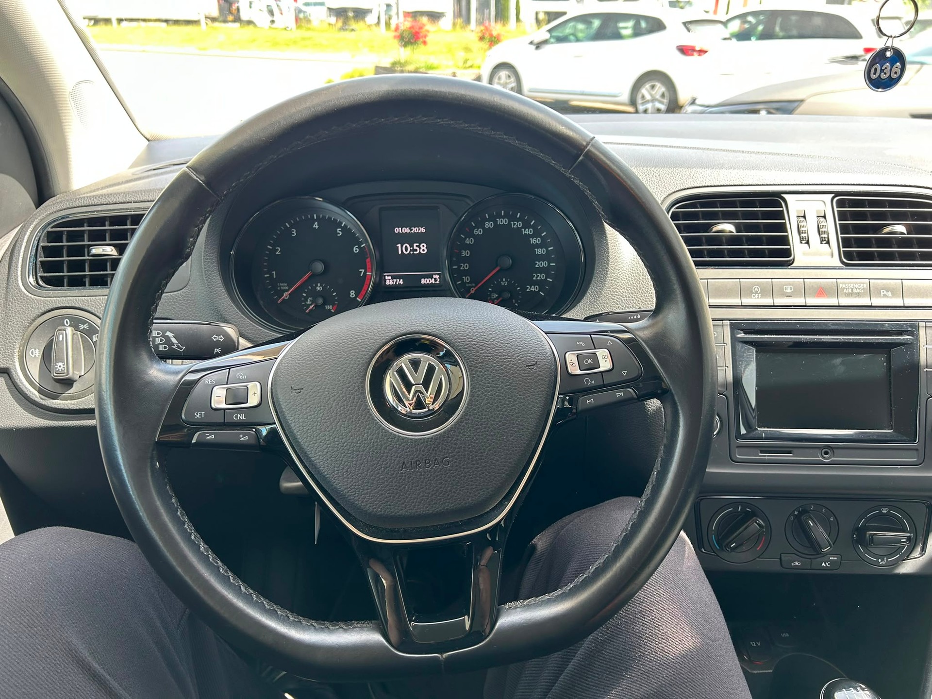 VW Polo 1.0 BMT Trendline-image-7
