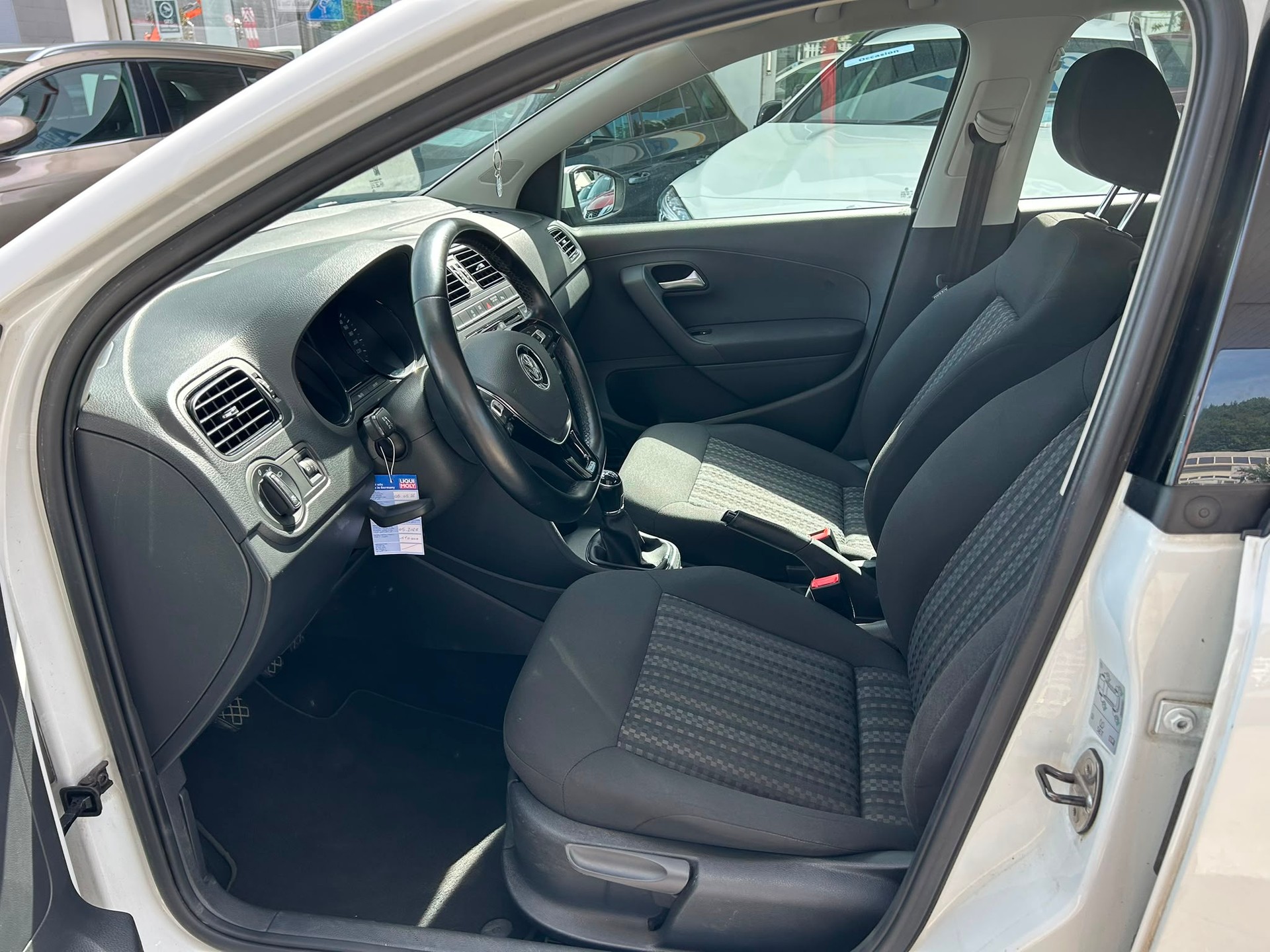 VW Polo 1.0 BMT Trendline-image-6