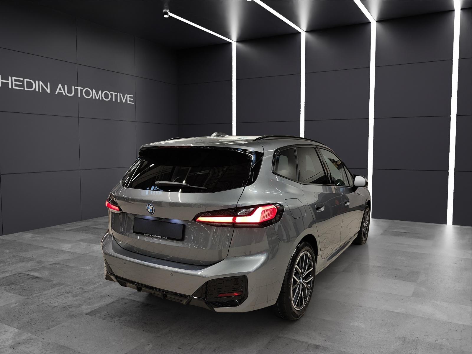BMW 225e xDrive paddles Active Tourer-image-5