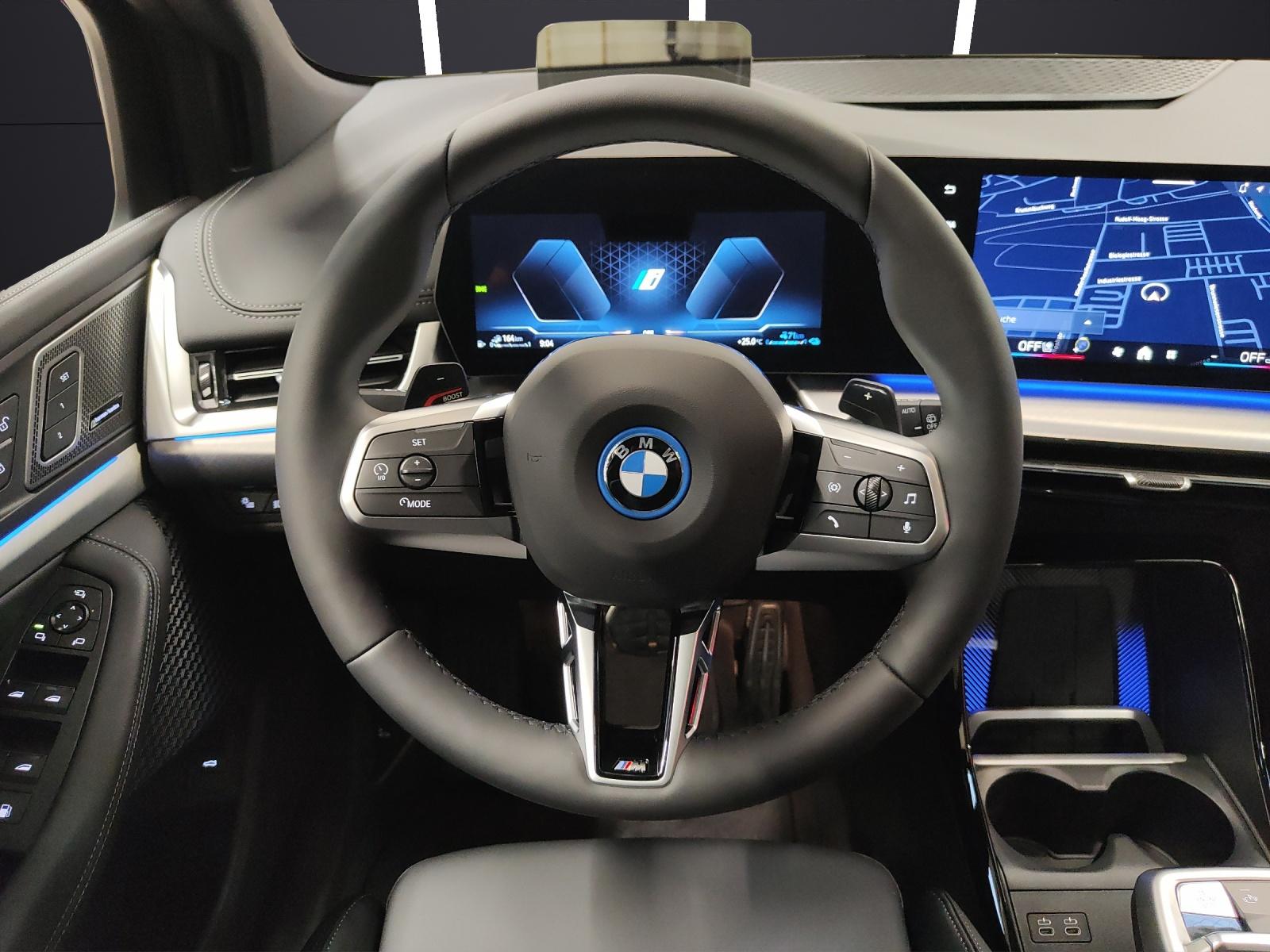BMW 225e xDrive paddles Active Tourer-image-11