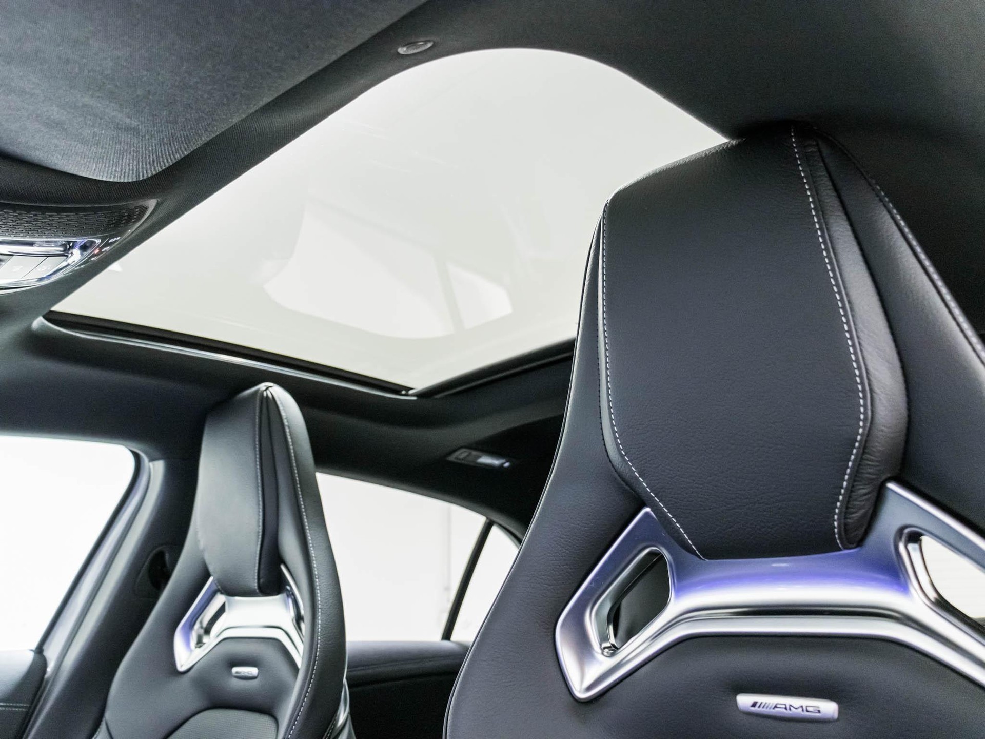 MERCEDES-BENZ A 35 AMG 4MATIC-image-8