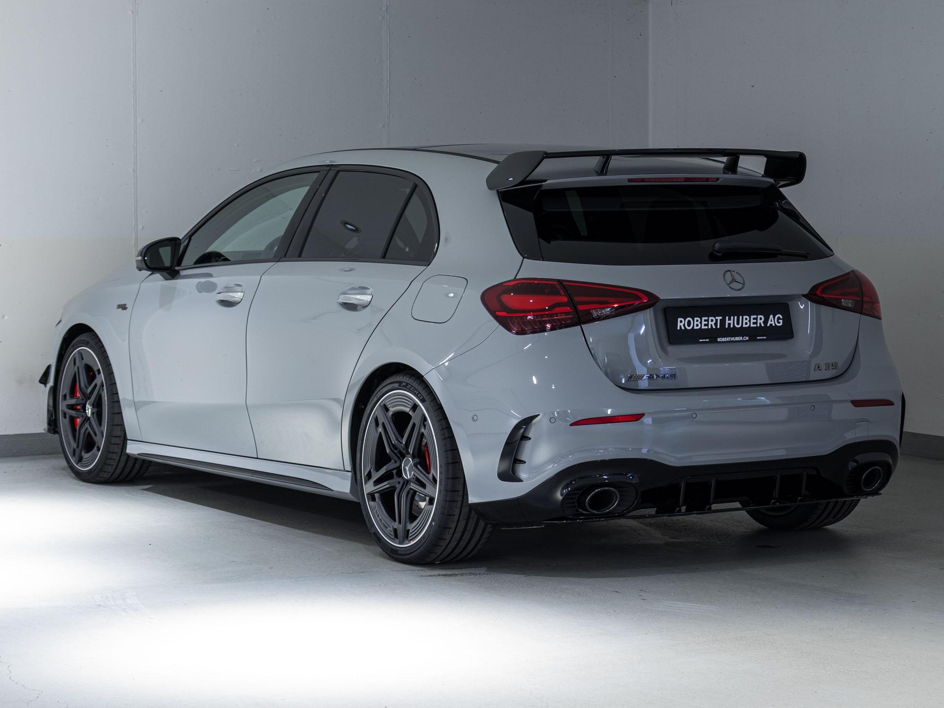 MERCEDES-BENZ A 35 AMG 4MATIC-image-3