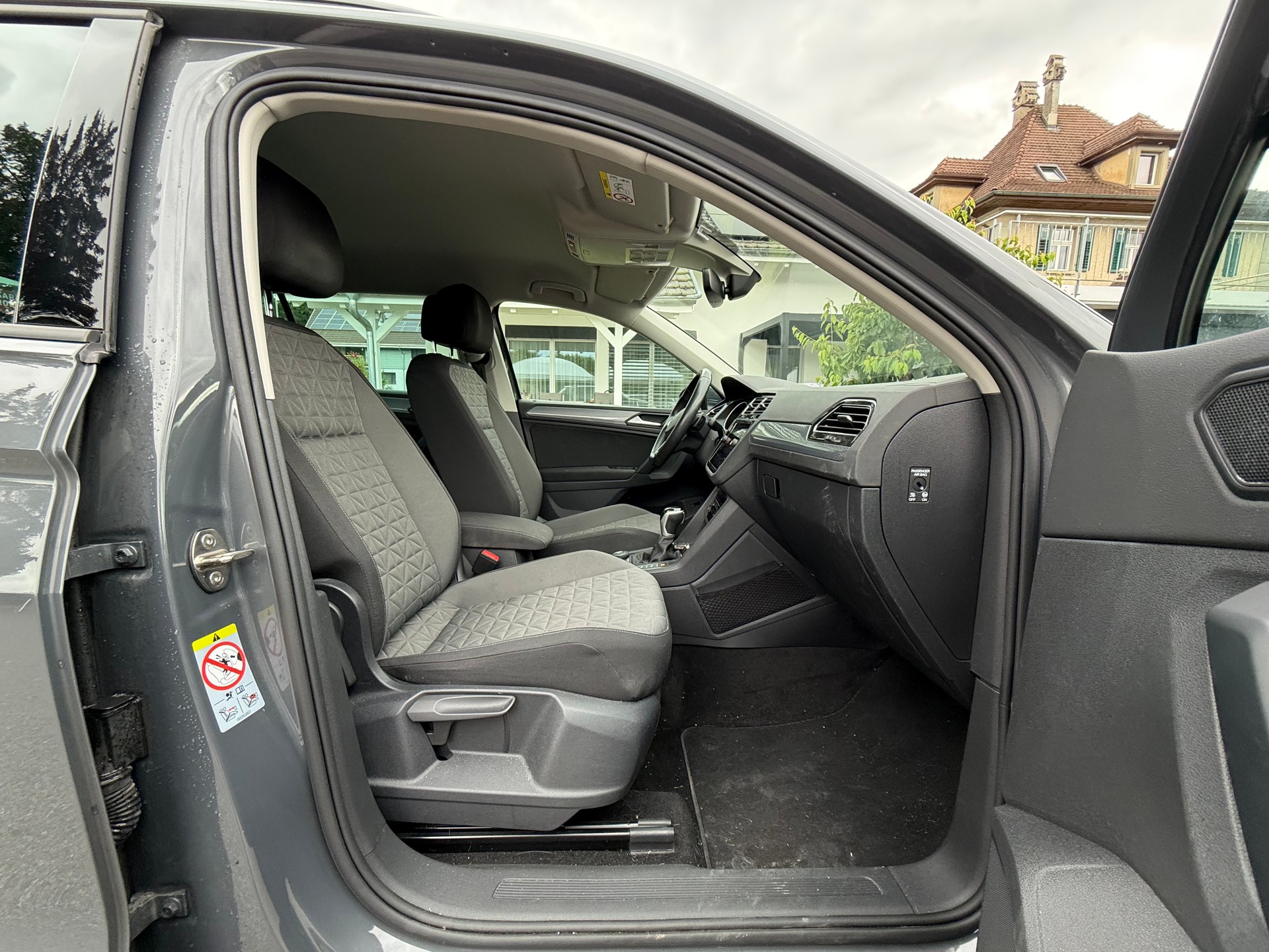 VW Tiguan 2.0 TDI SCR Life 4Motion DSG-image-11