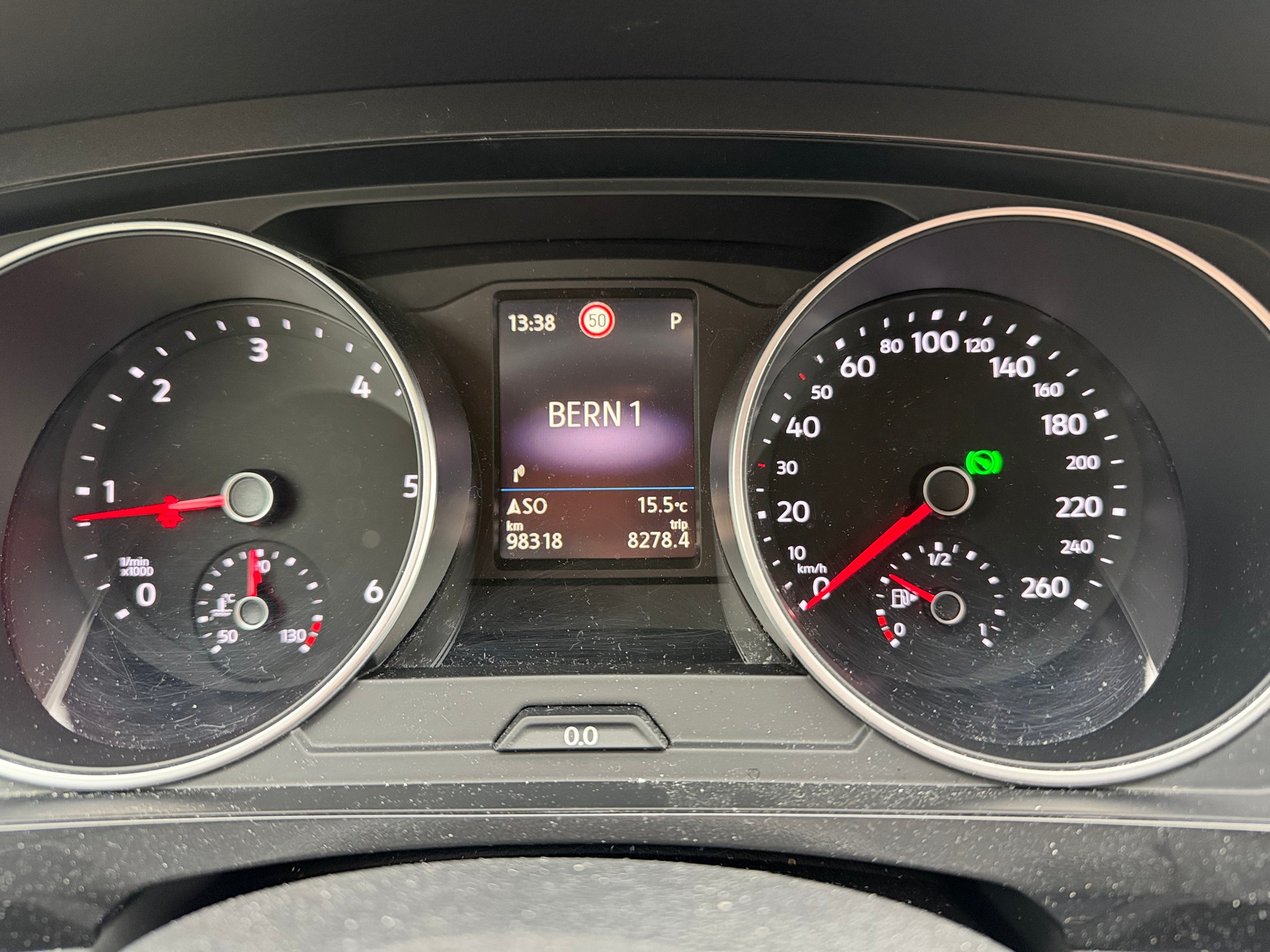 VW Tiguan 2.0 TDI SCR Life 4Motion DSG-image-9
