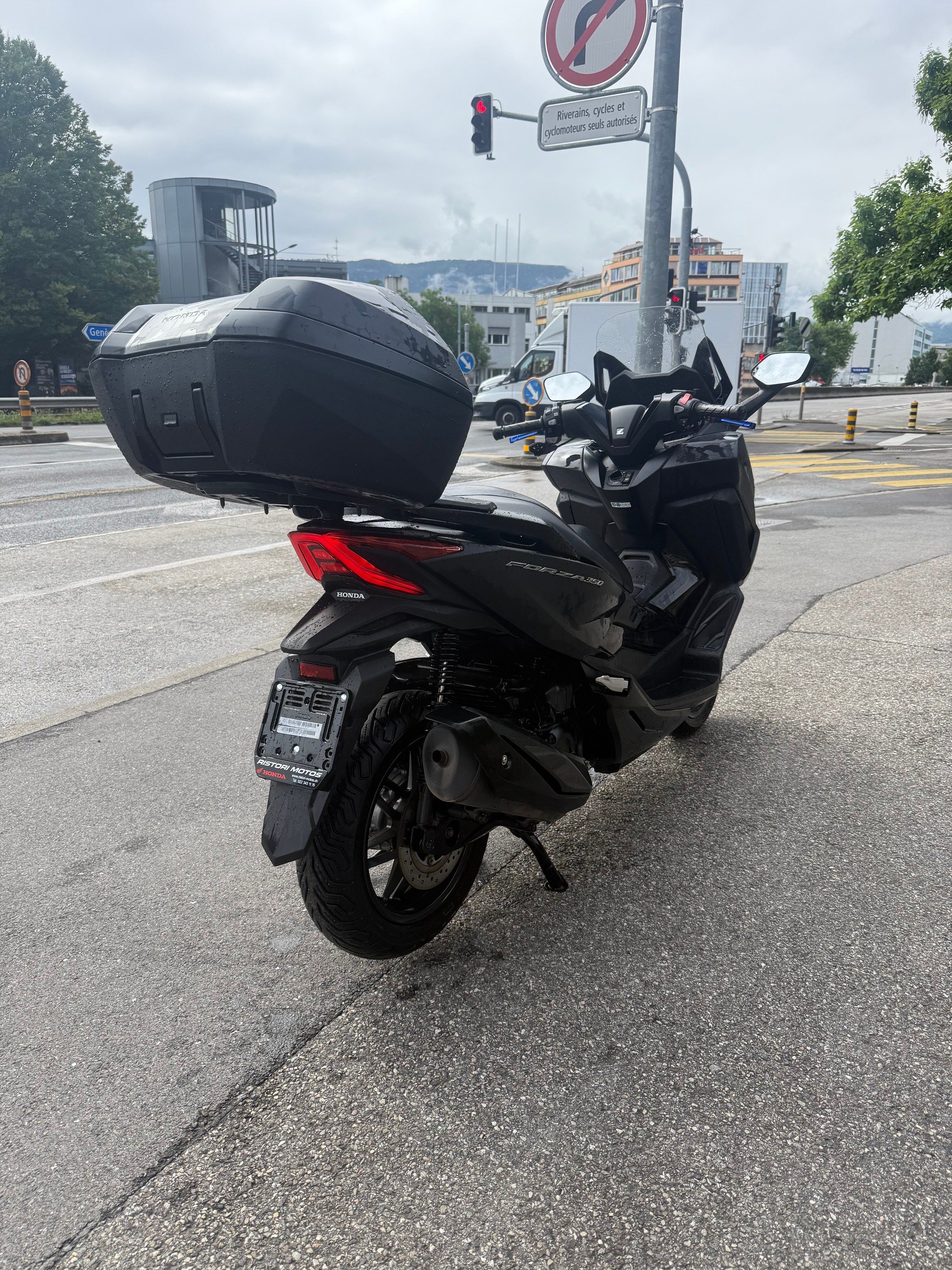 HONDA NSS 350 Smart Top Box-image-2