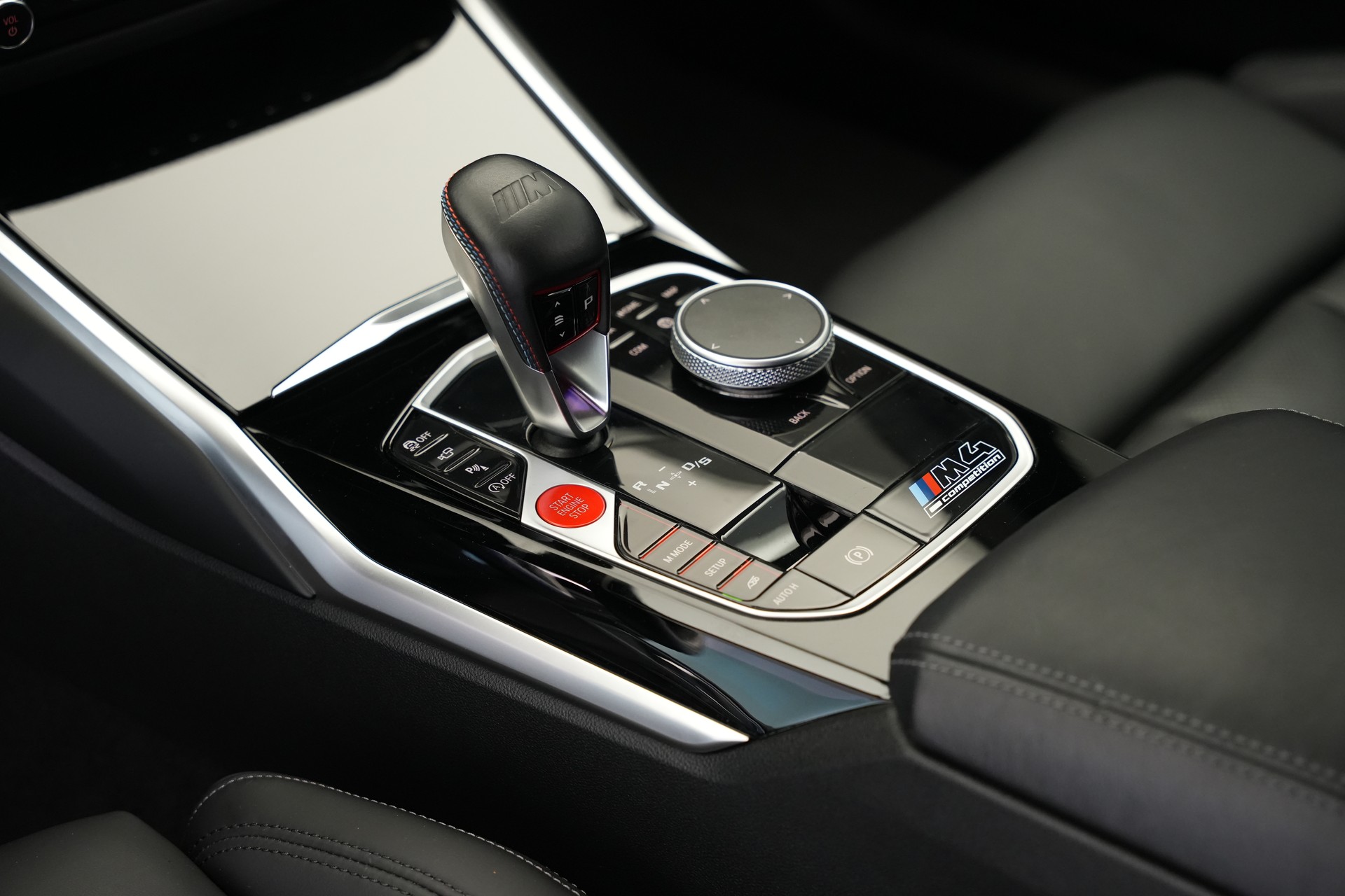 BMW M4 Coupé Competition M xDrive *CSL Carbon Grill*-image-22