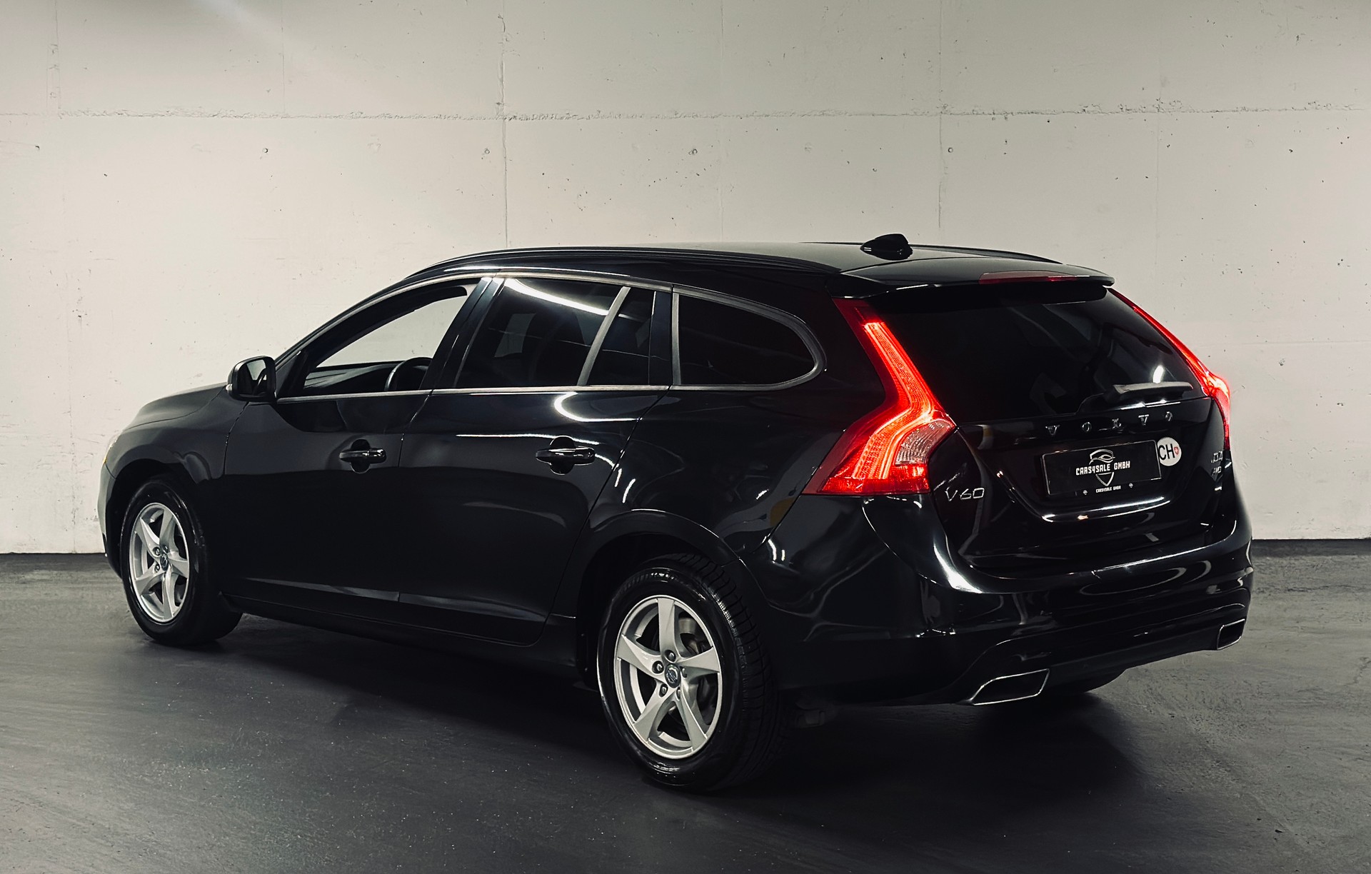 VOLVO V60 D4 AWD Family Edition Geartronic-image-2