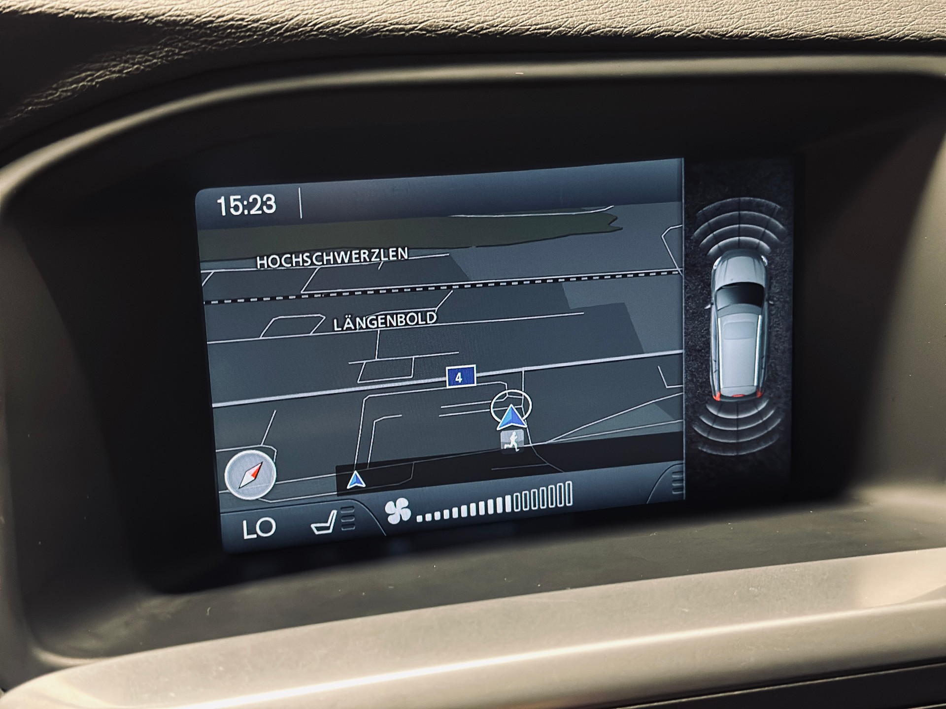 VOLVO V60 D4 AWD Family Edition Geartronic-image-11