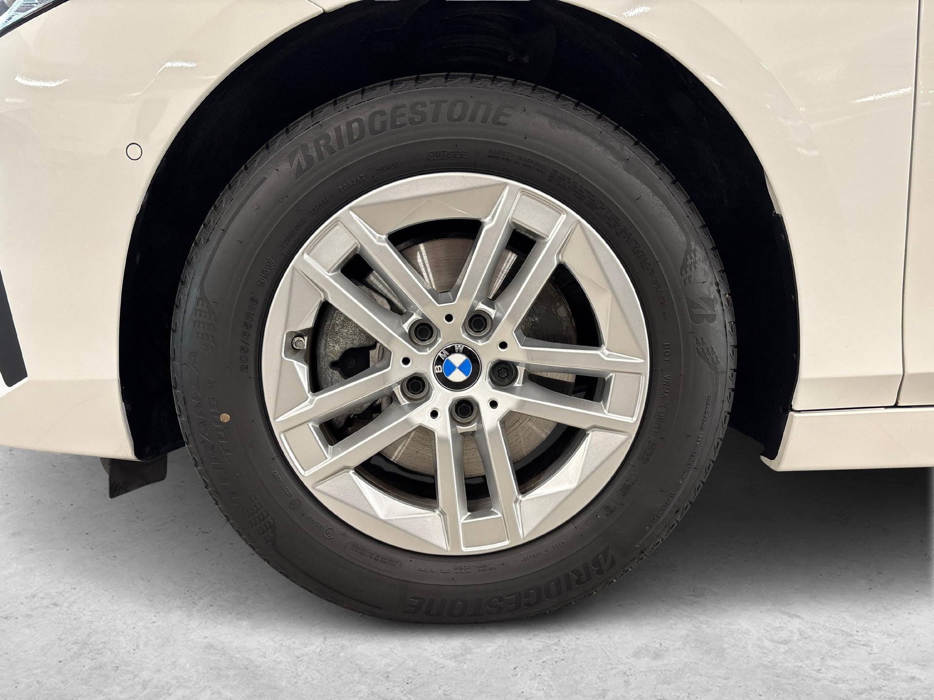 BMW 225e xDrive paddles Active Tourer-image-18