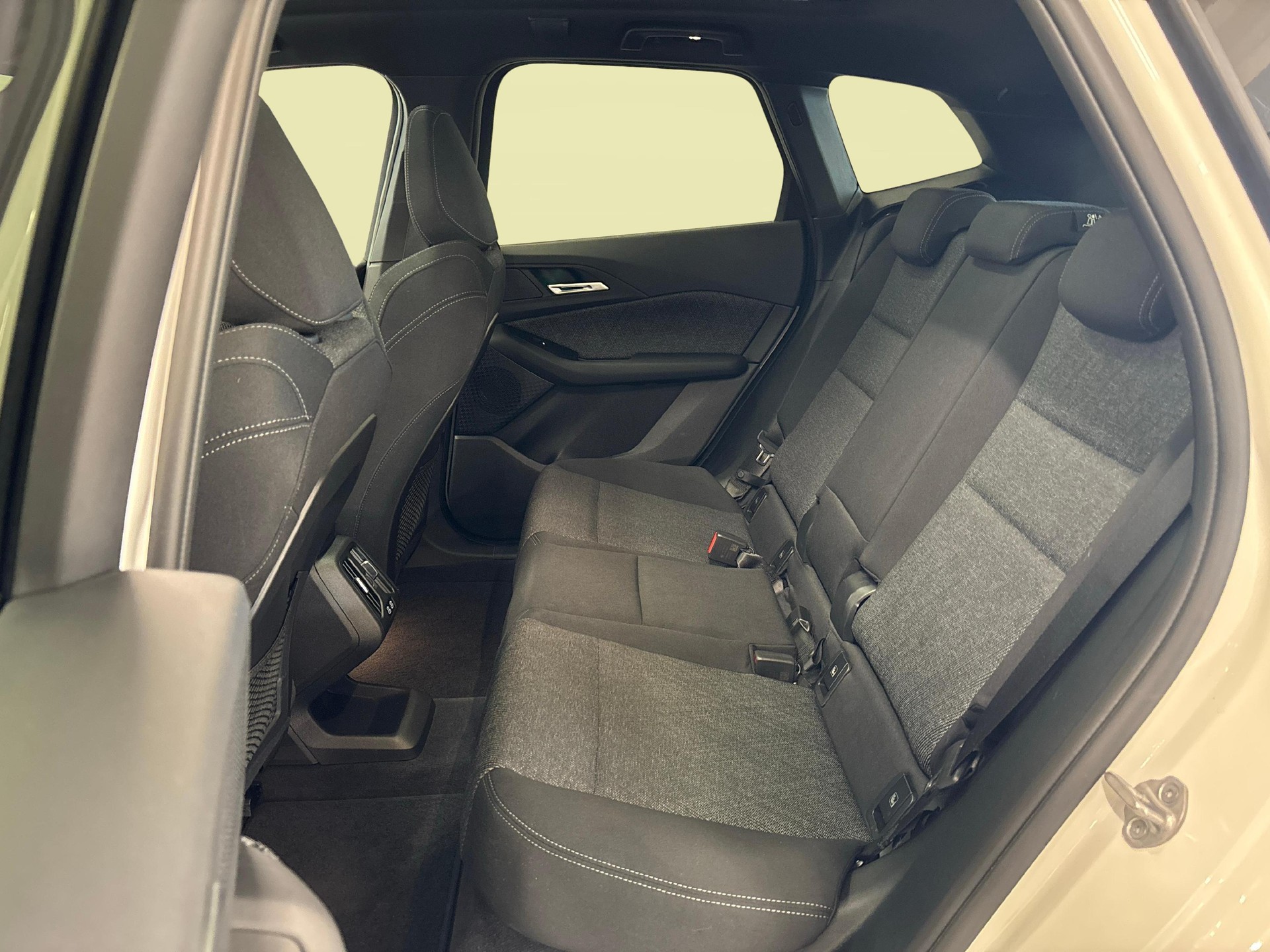 BMW 225e xDrive paddles Active Tourer-image-11