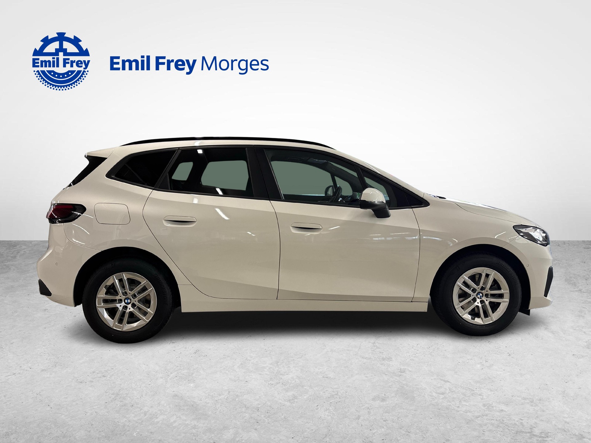 BMW 225e xDrive paddles Active Tourer-image-2